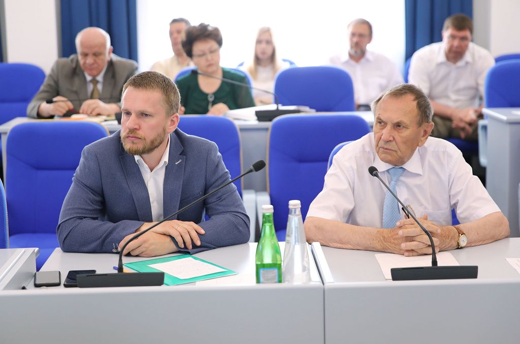 Дума подводит итоги первого полугодия