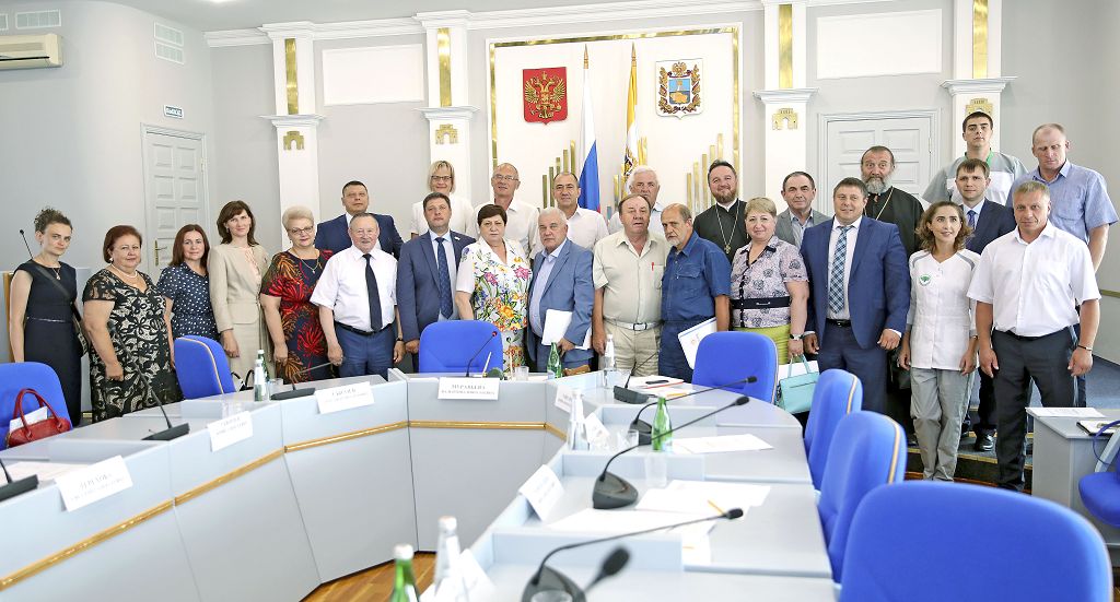 "Только совместные усилия приведут к результату": в Думе края обсудили проблемы и перспективы развития медико-социальной реабилитации зависимых