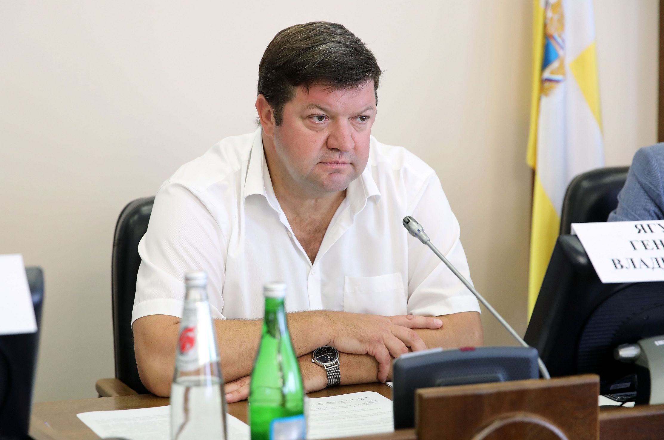 Новый состав Молодежного парламента получил удостоверения