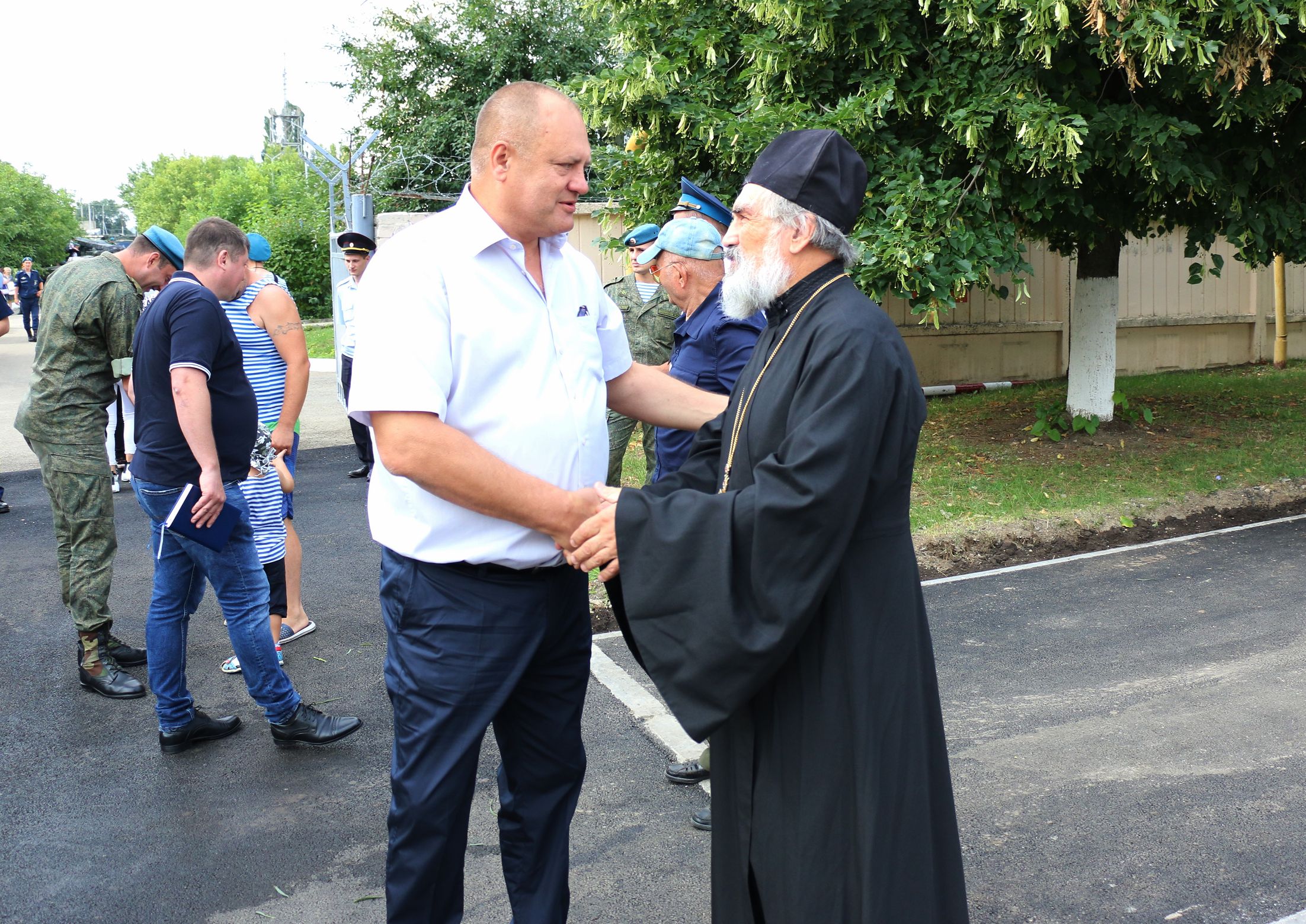 С праздником, десантники!