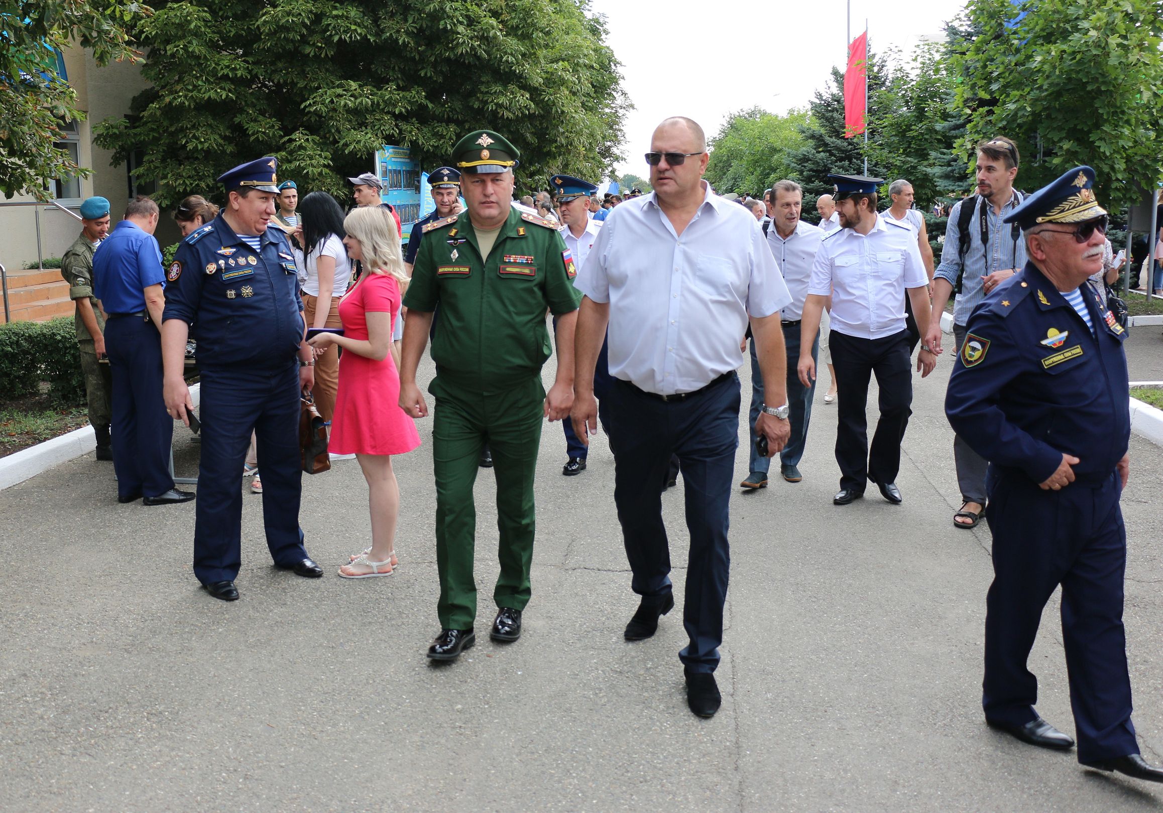 С праздником, десантники!