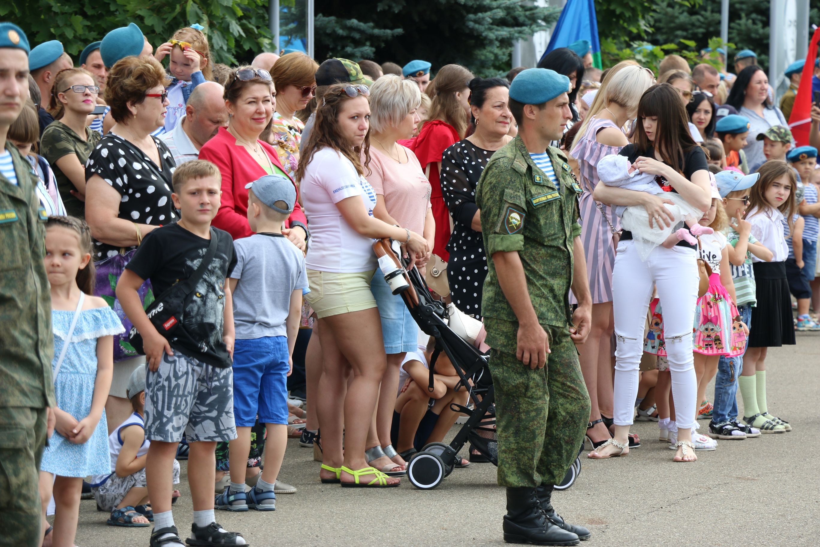 С праздником, десантники!