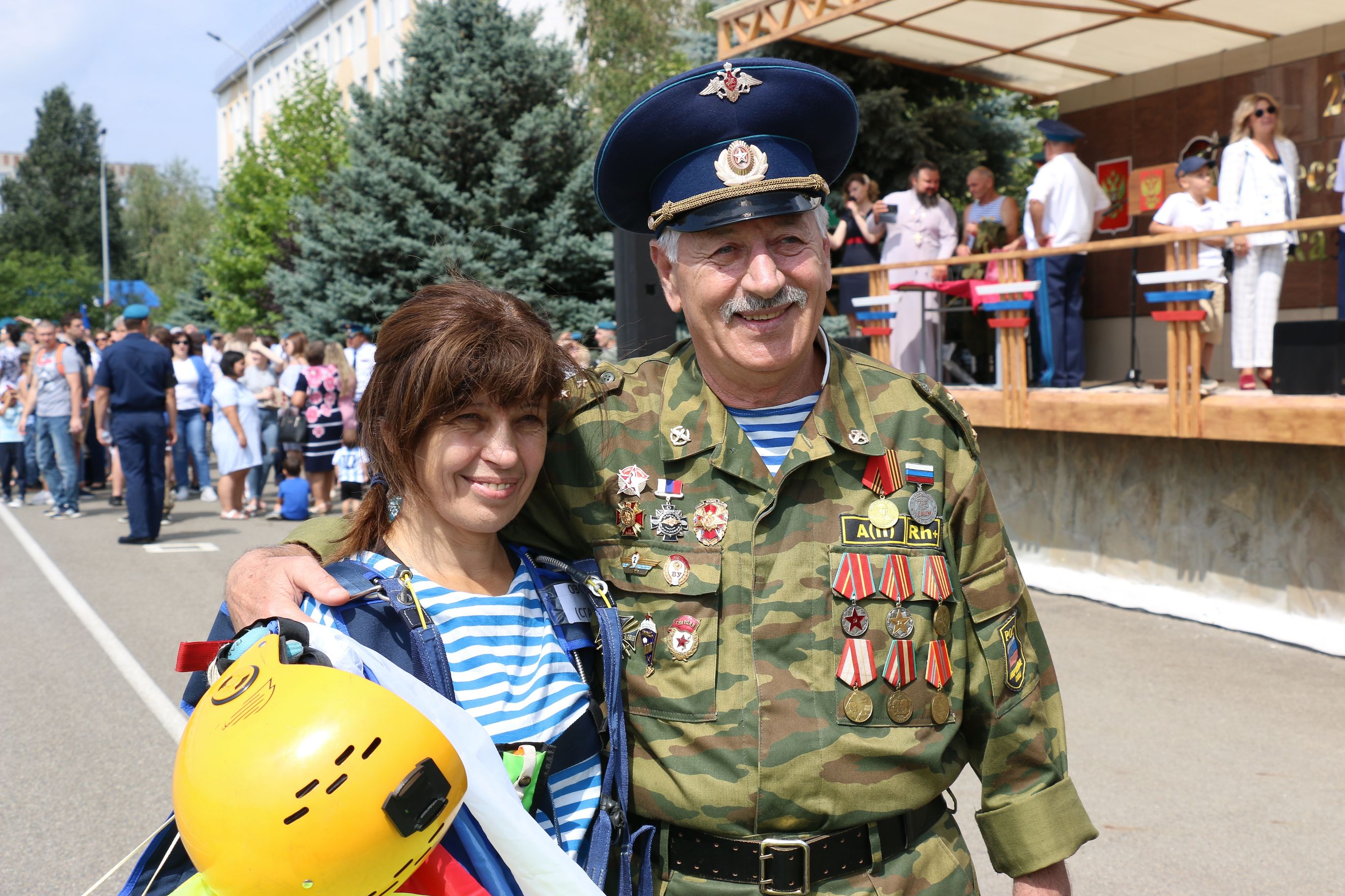 С праздником, десантники!
