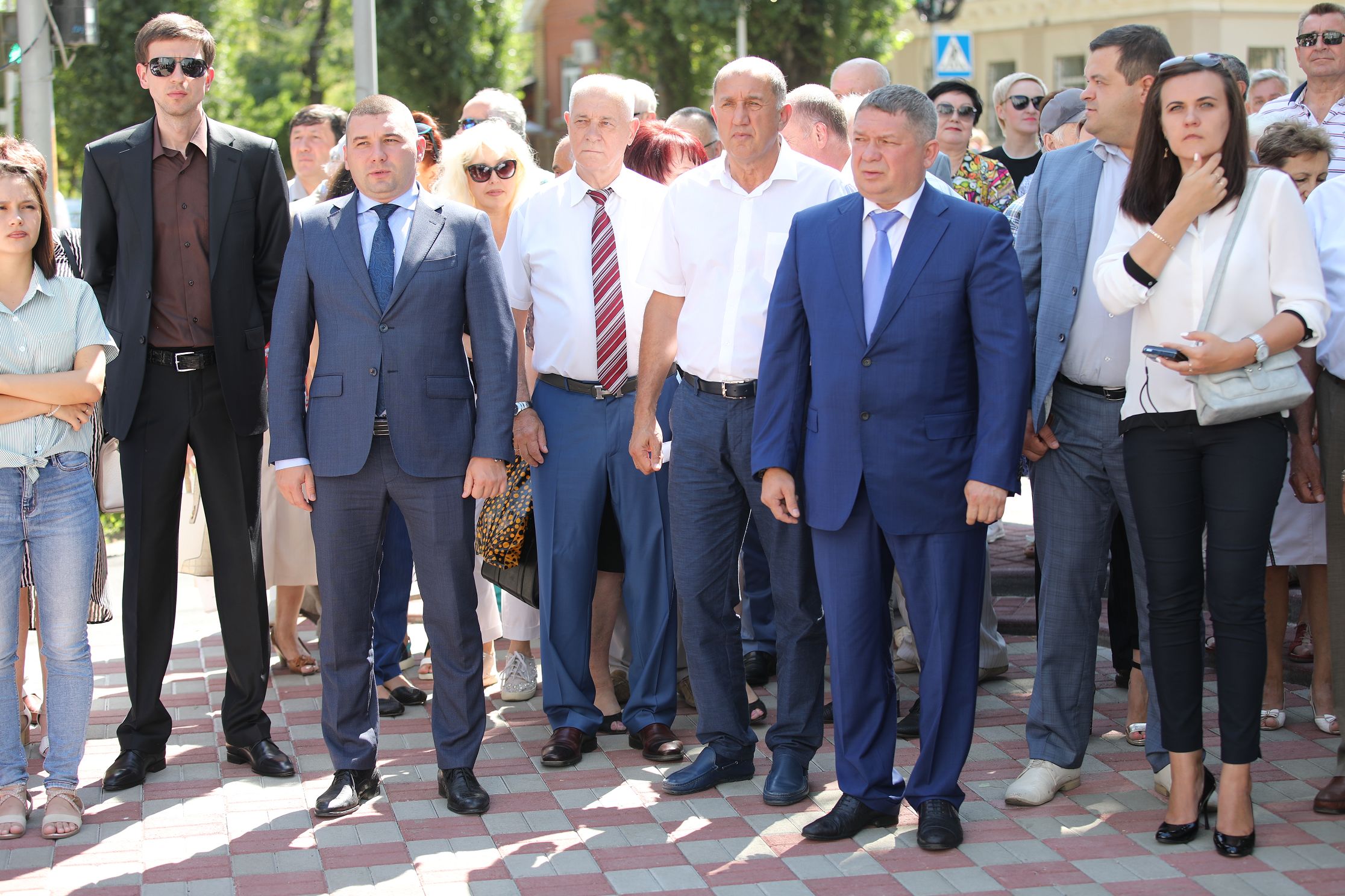 В Ставрополе открыли памятник строителю