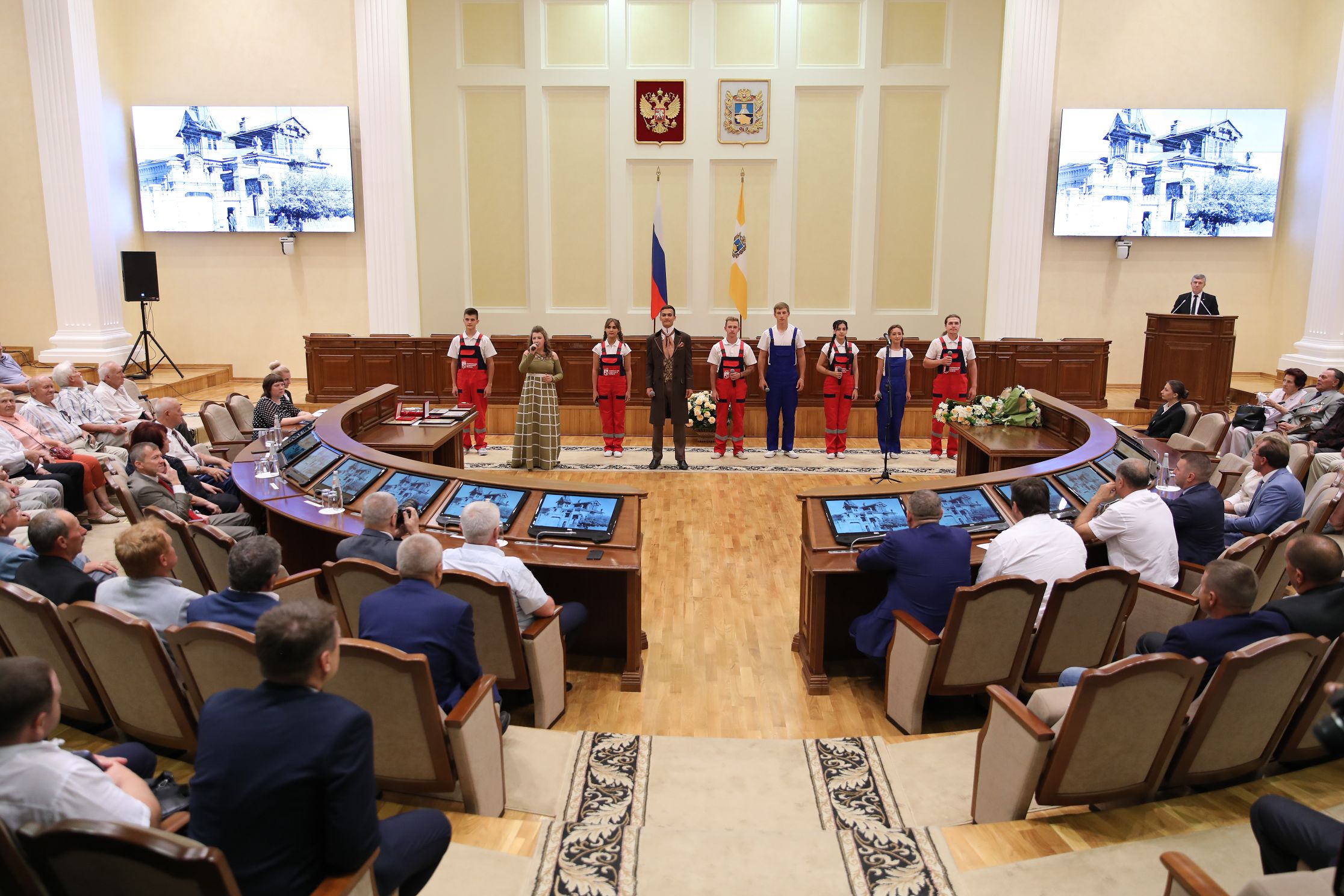В преддверии Дня строителя