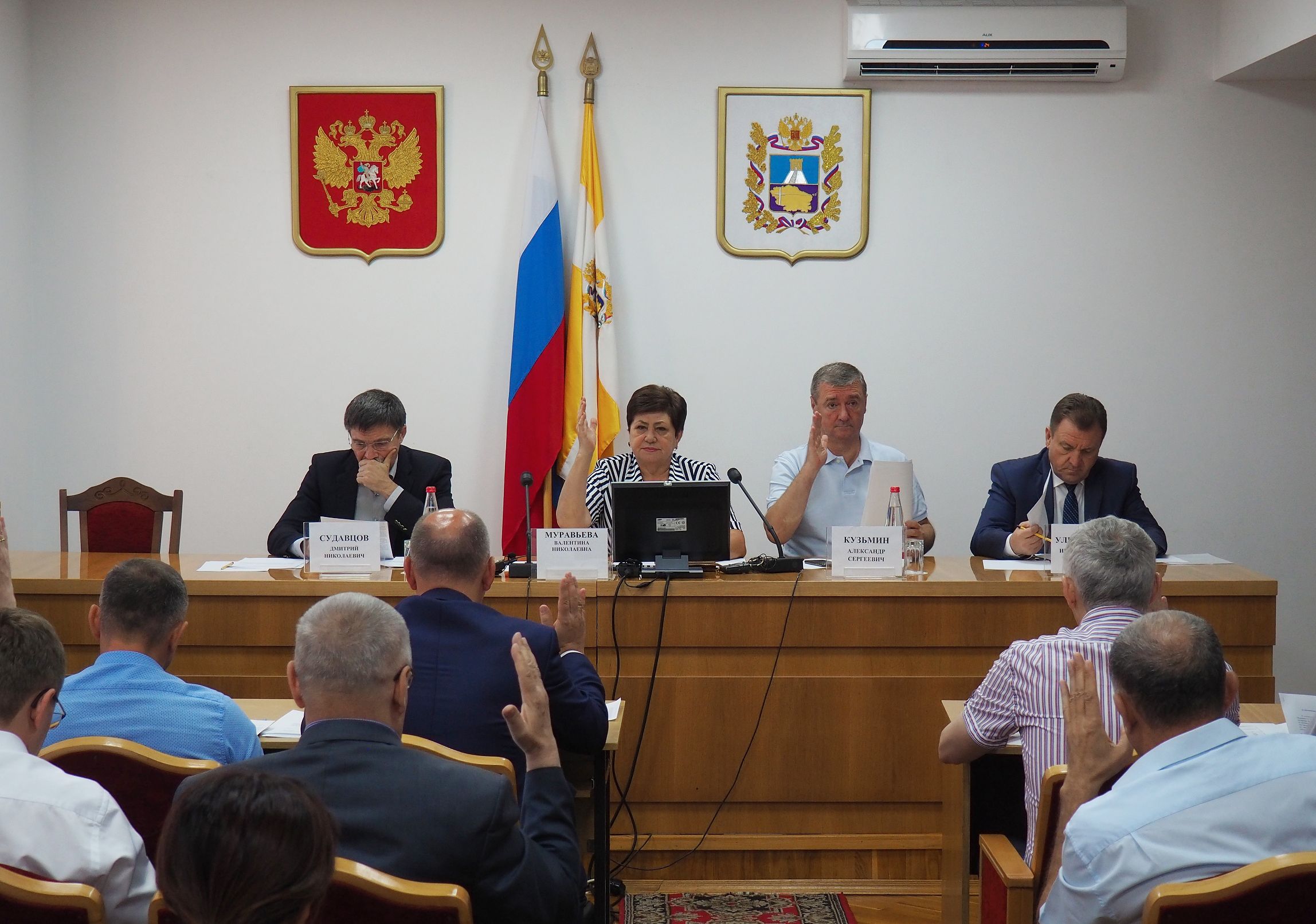 Временная комиссия продолжает работу