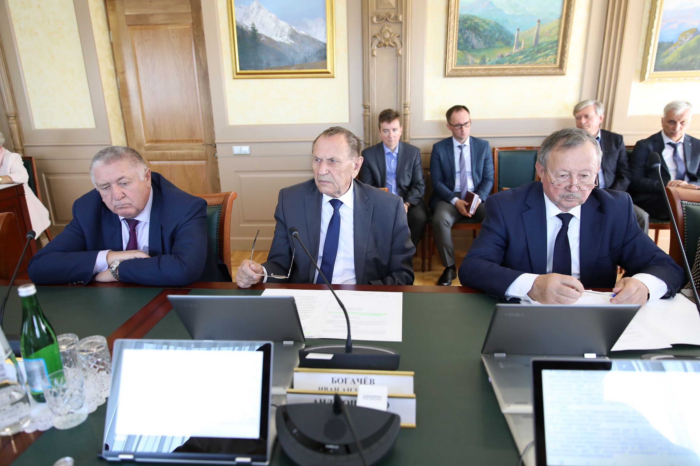 Накануне октябрьского заседания Думы