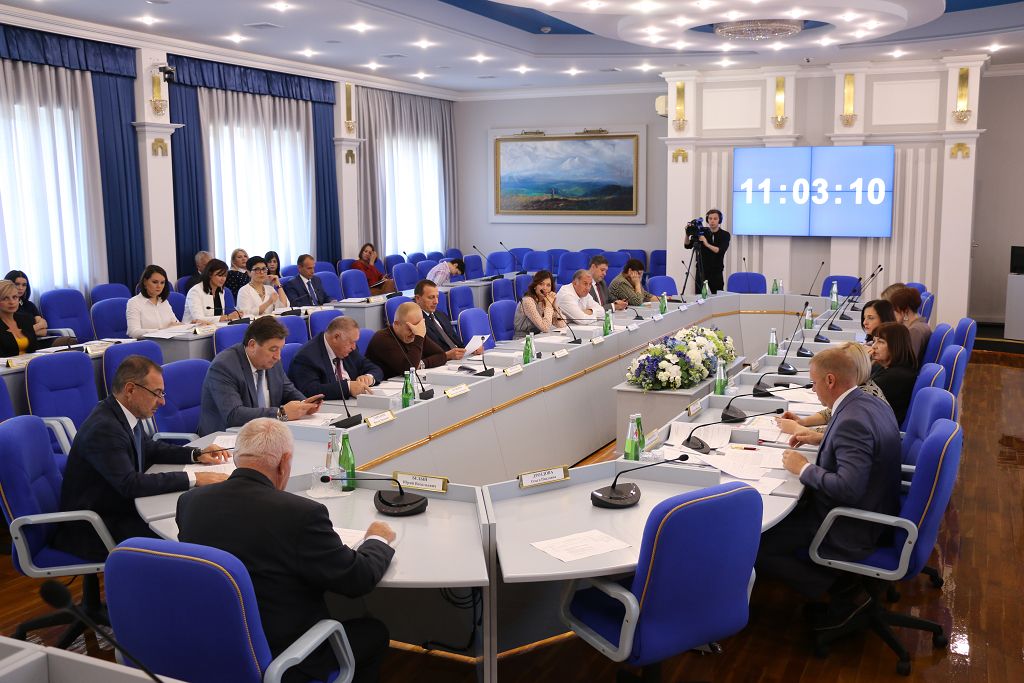 Ключевые вопросы внесены в повестку заседания Думы