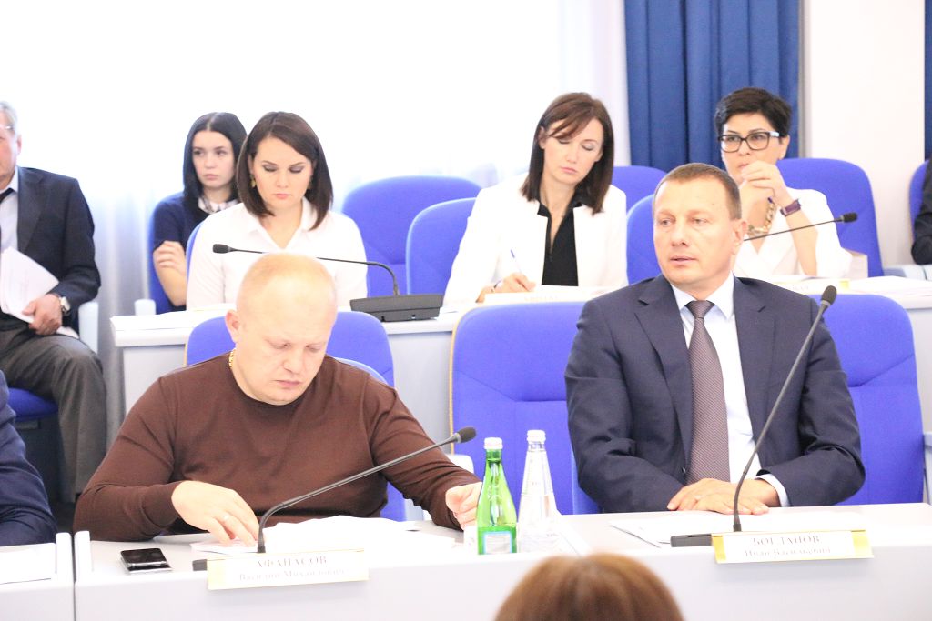 Ключевые вопросы внесены в повестку заседания Думы
