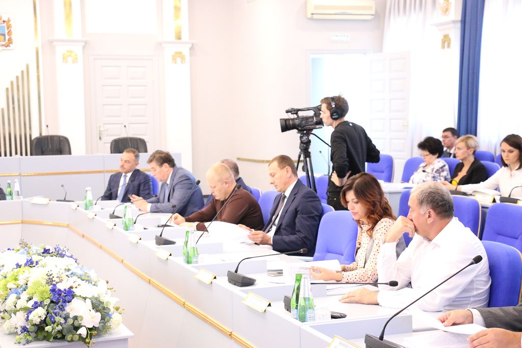 Ключевые вопросы внесены в повестку заседания Думы