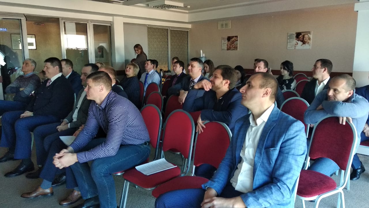 Молодые депутаты пополнили знания в «Школе парламентаризма»