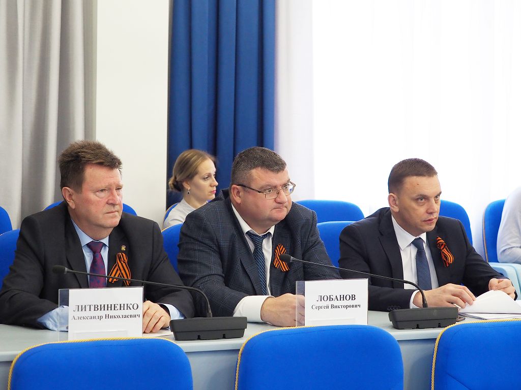 Единоросы обсудили ход программы местных инициатив на Ставрополье
