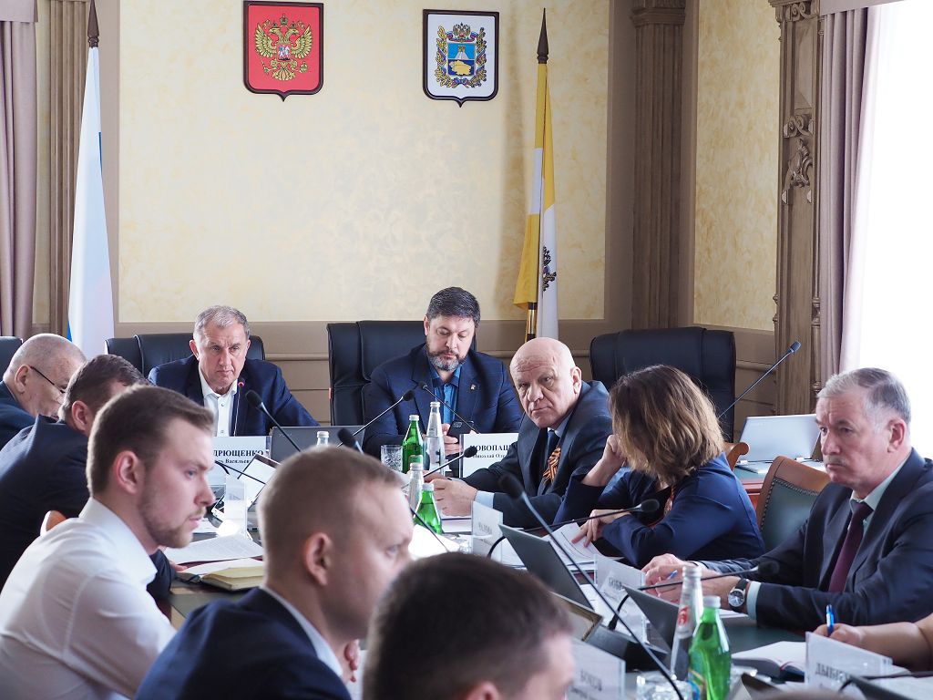 На Ставрополье начнут штрафовать за парковку на газонах