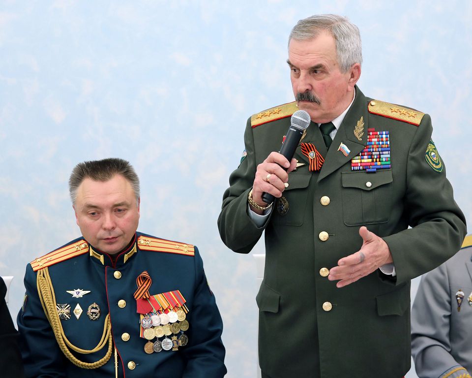 С особым уважением к защитникам Отечества