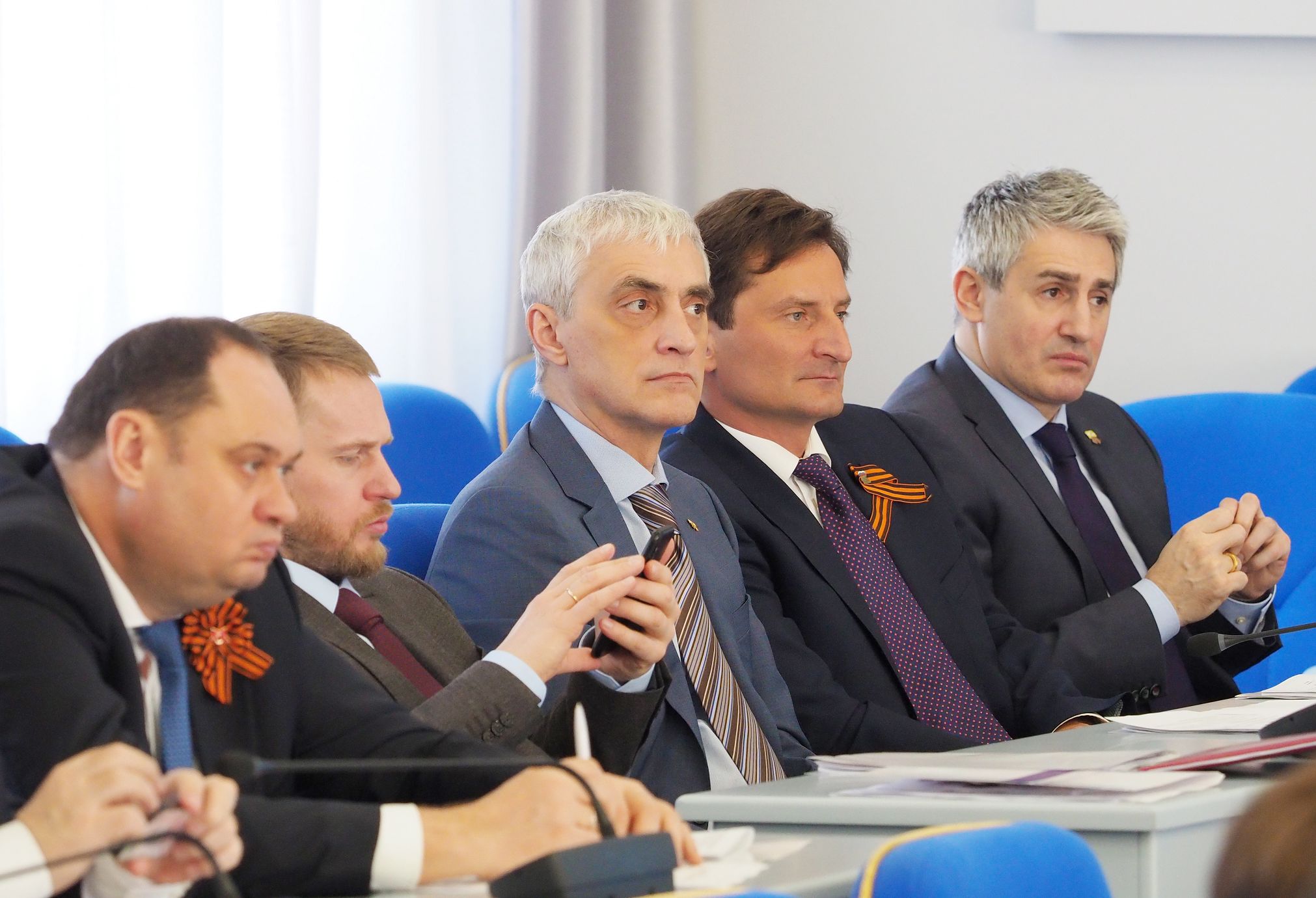 К заседанию готовы