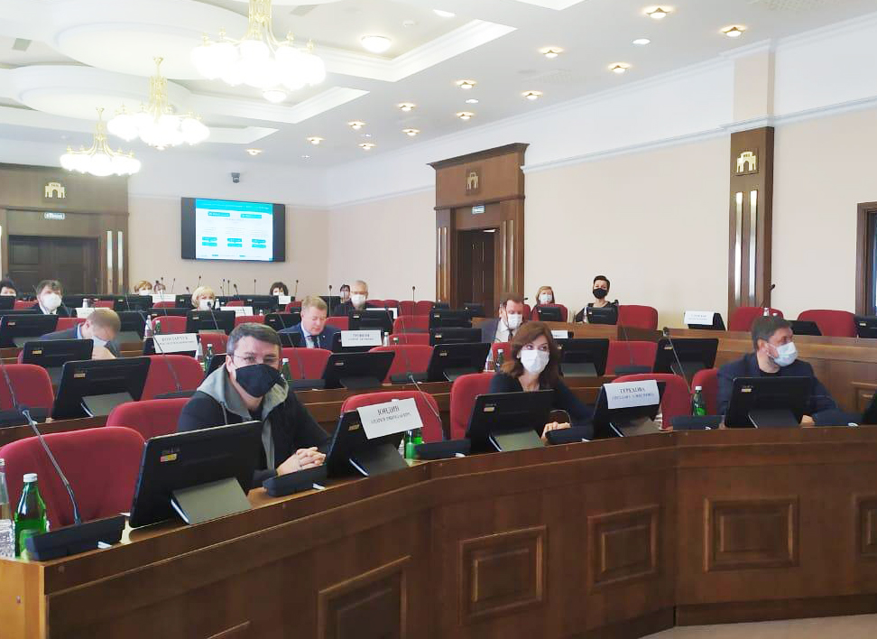 Актуальные вопросы обсудили на заседании комитета по социальной политике и здравоохранению