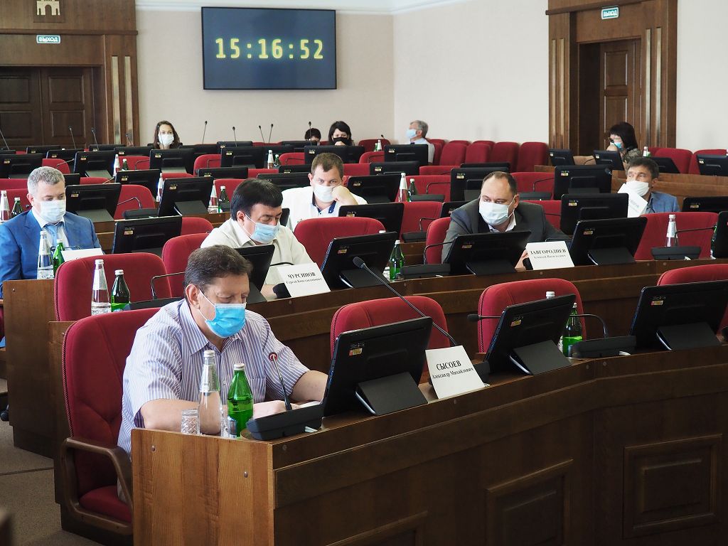Реализация госпрограмм на контроле у депутатов Думы Ставрополья