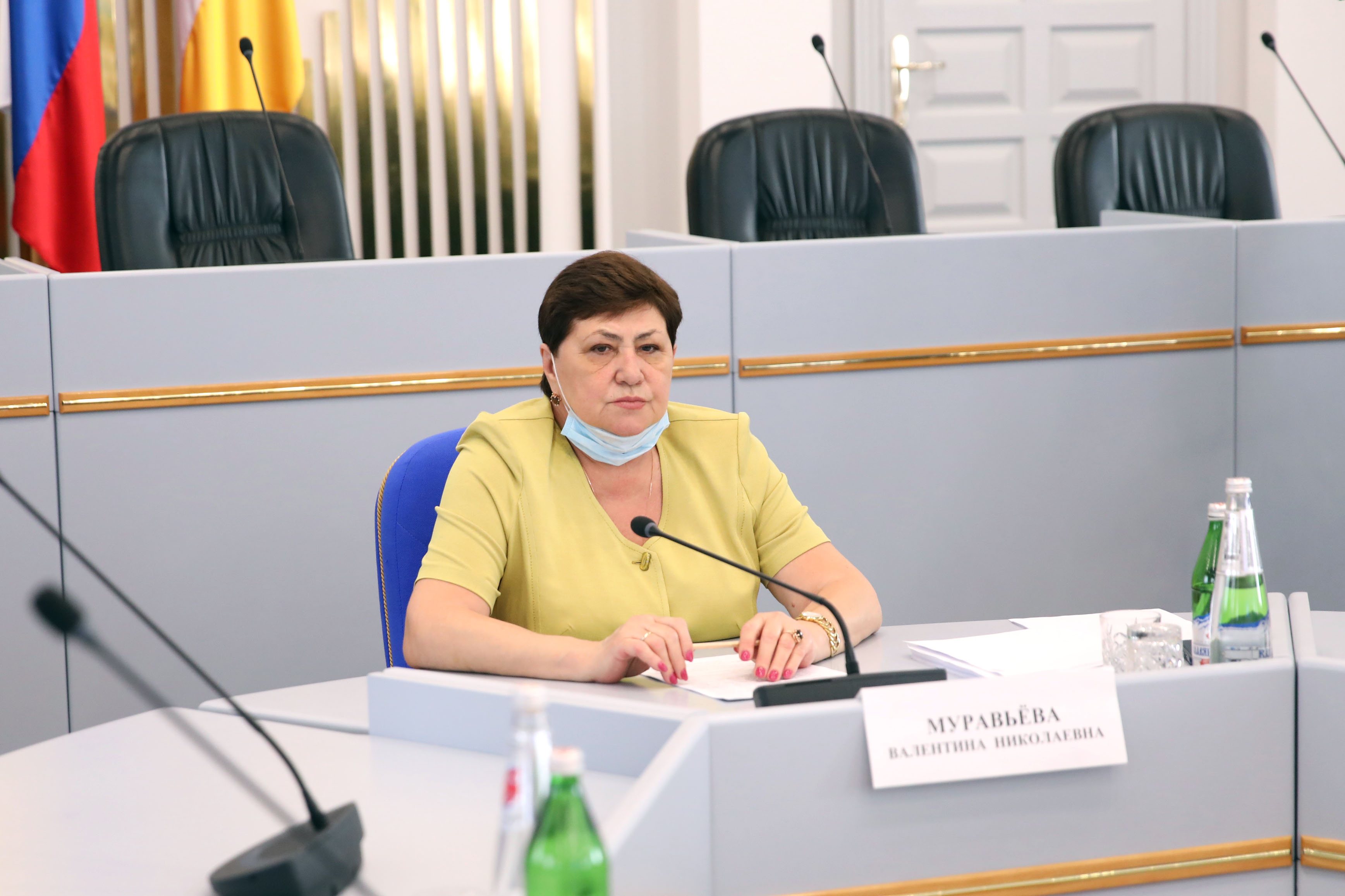 Реализацию мер поддержки медицинских и соцработников в период распространения коронавируса обсудили депутаты