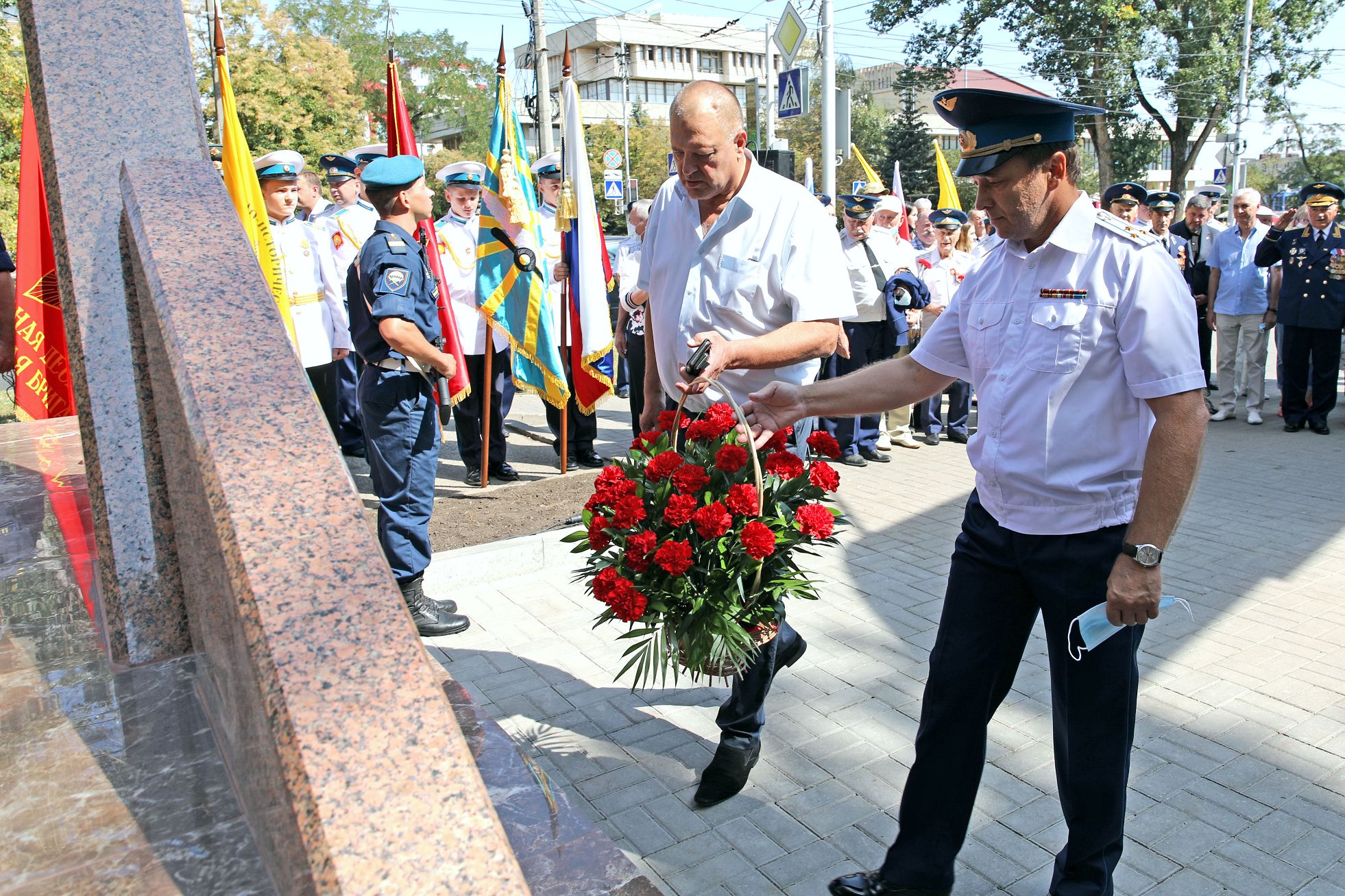 Благодаря поддержке депутата краевой Думы Сергея Шeвелёва в краевом центре установлен мемориал героям-авиаторам
