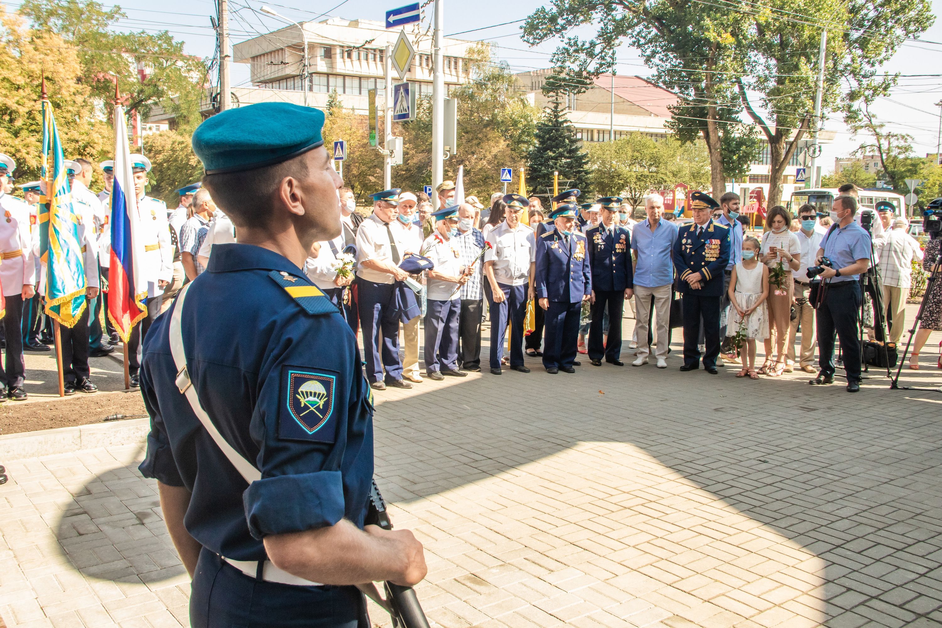 Благодаря поддержке депутата краевой Думы Сергея Шeвелёва в краевом центре установлен мемориал героям-авиаторам