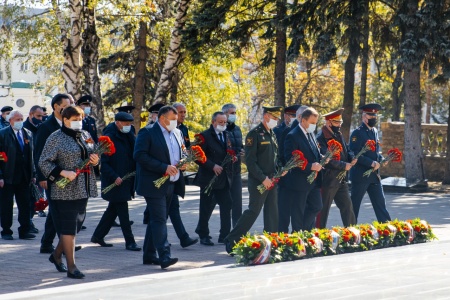 Депутаты Думы края почтили память павших в битве за Кавказ