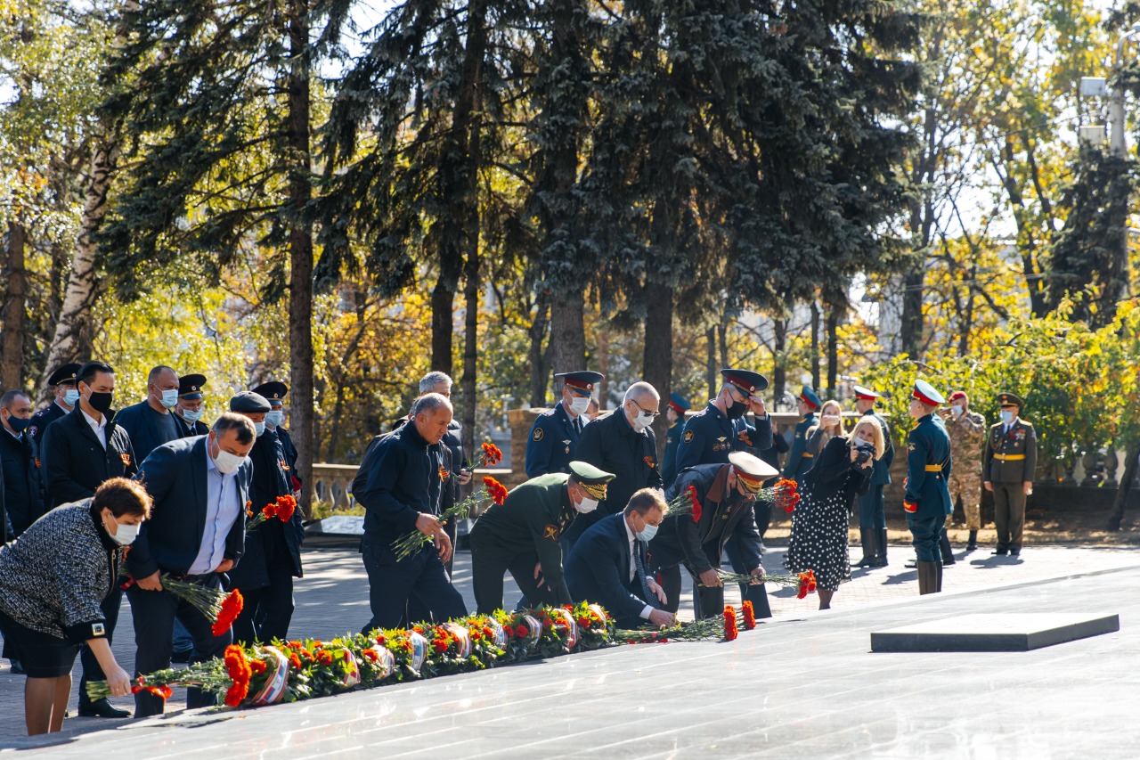 Депутаты Думы края почтили память павших в битве за Кавказ