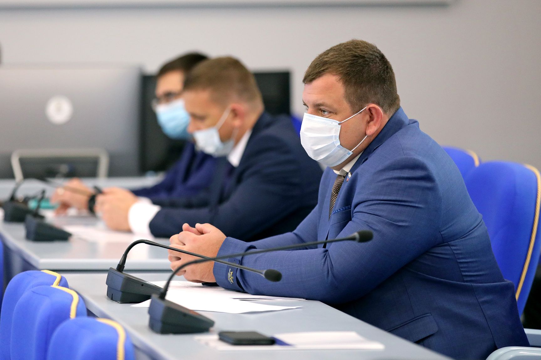 Депутаты фракции «Единая Россия» обсудили актуальные вопросы повестки заседания Думы