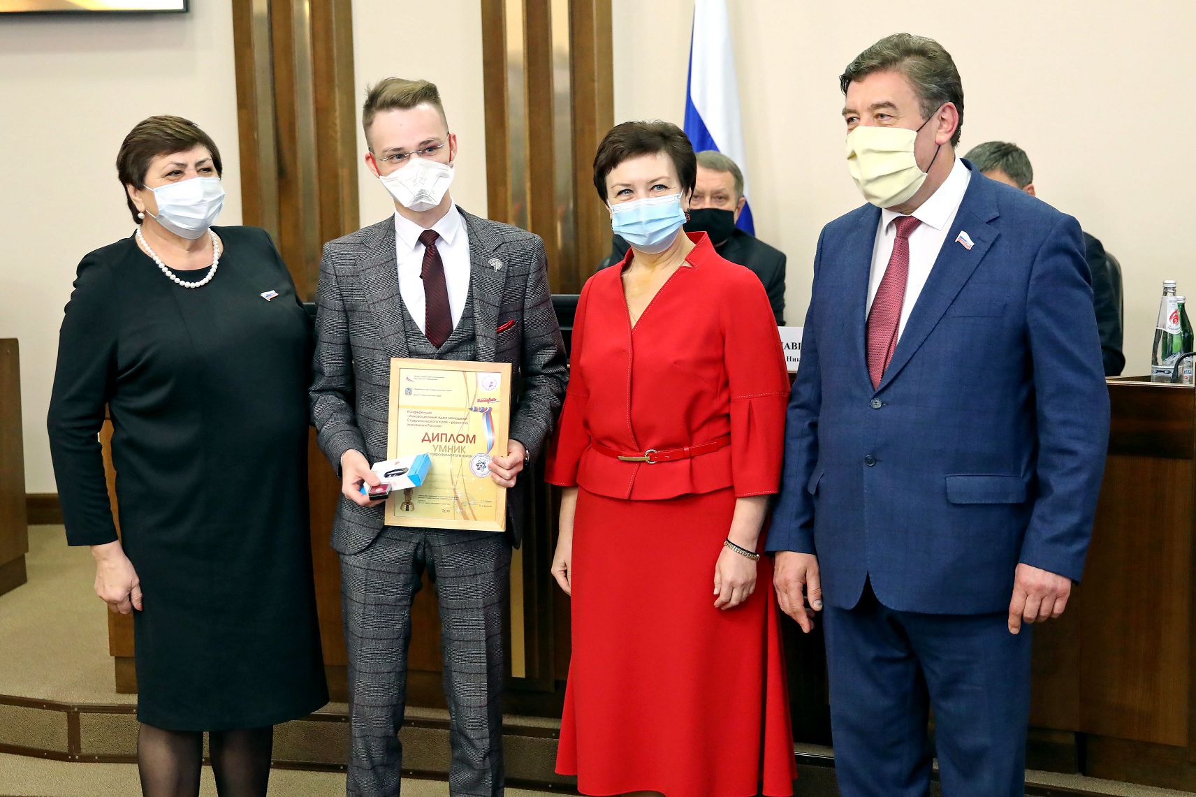 В краевой Думе прошло награждение УМНИКОВ 2019 года