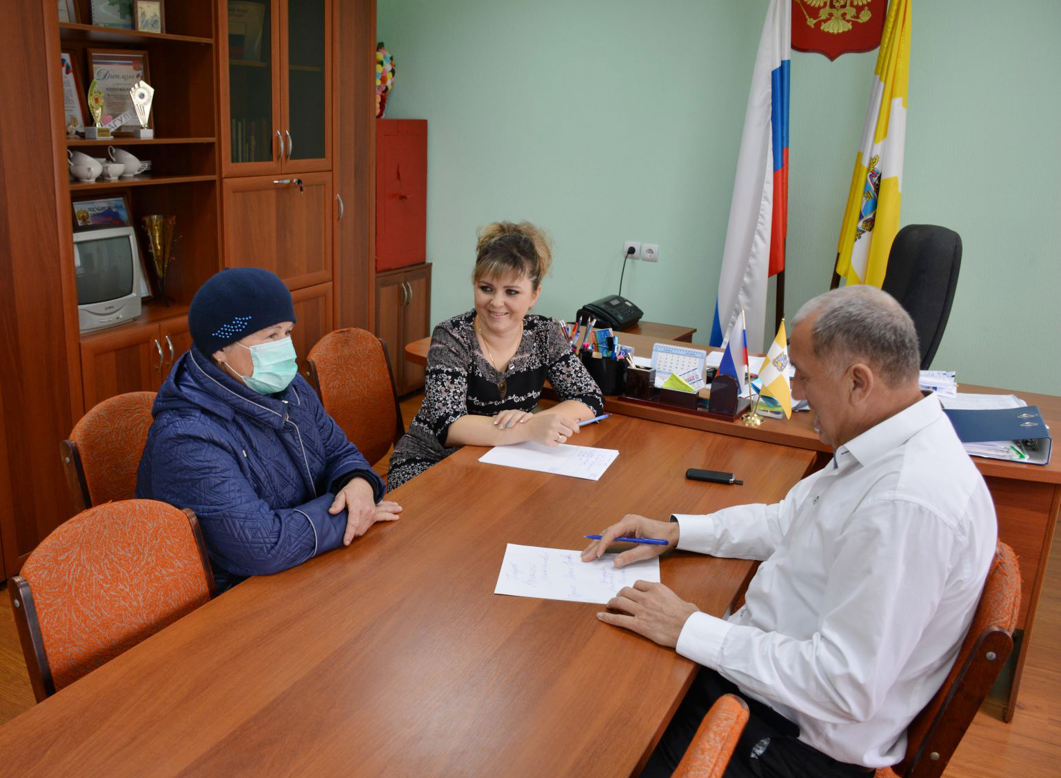 Выслушать и помочь