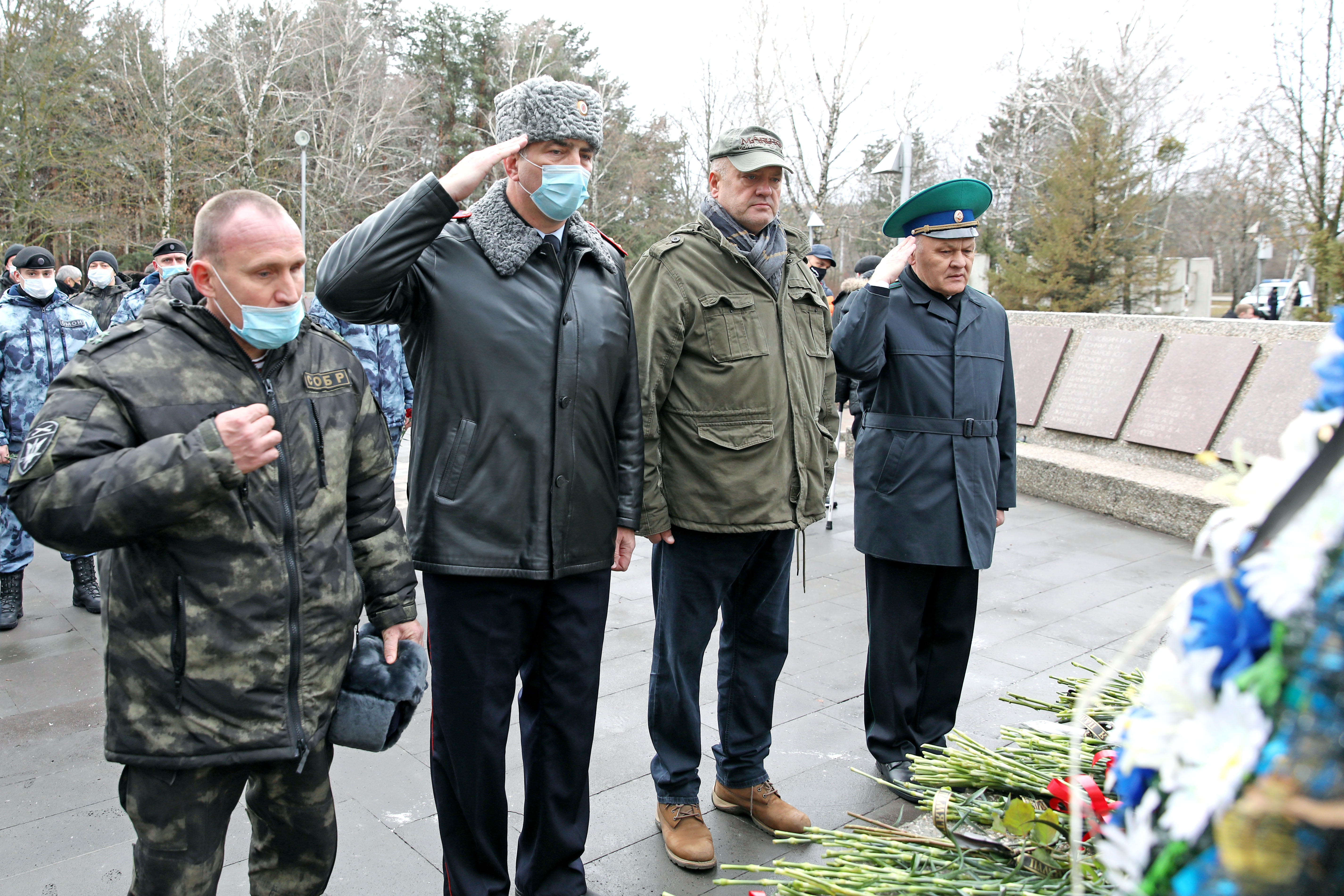 Краевые парламентарии почтили память воинов, погибших в локальных конфликтах