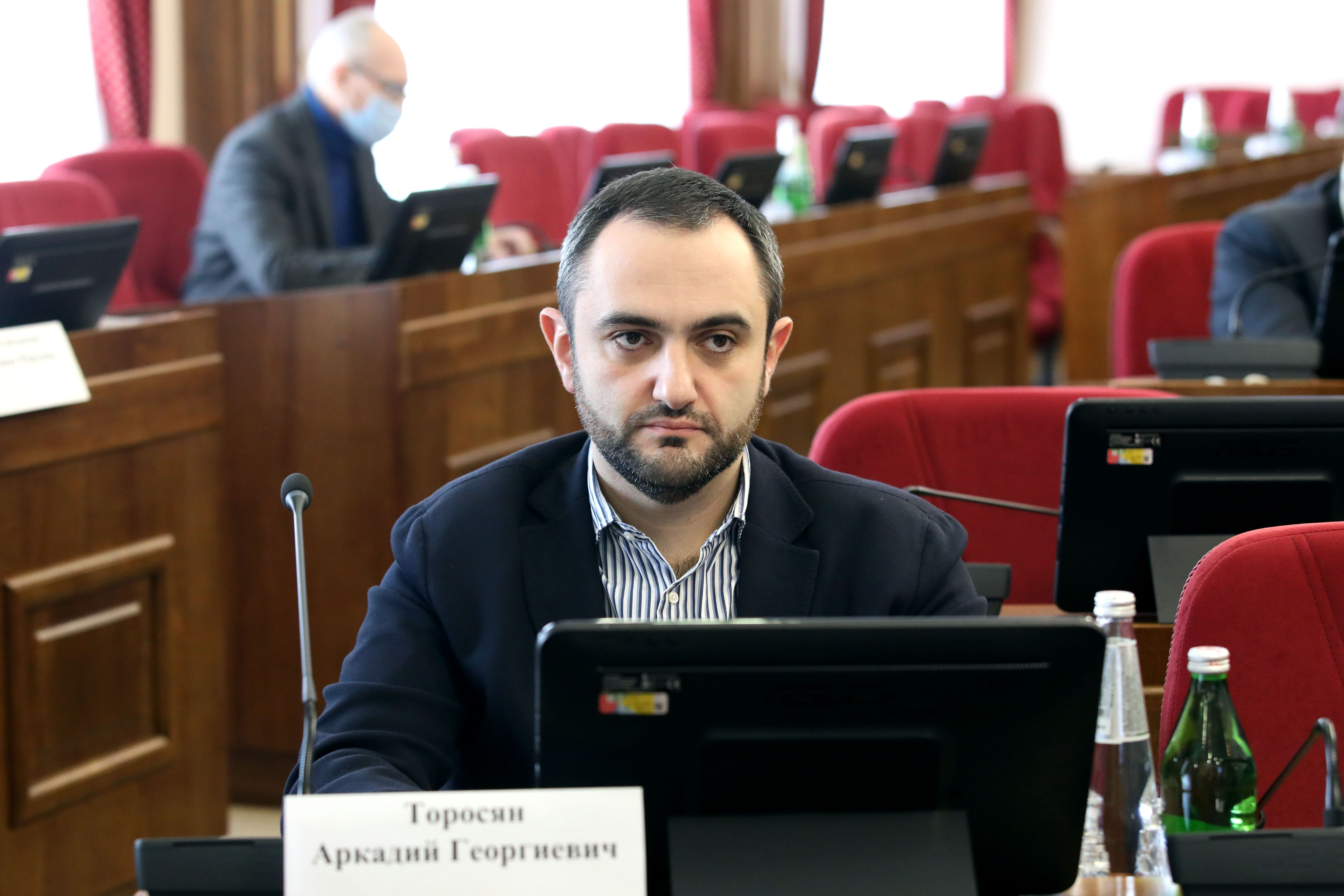 Валерий Назаренко: «Основная задача – наполнение МФЦ максимальным количеством востребованных гражданами услуг»