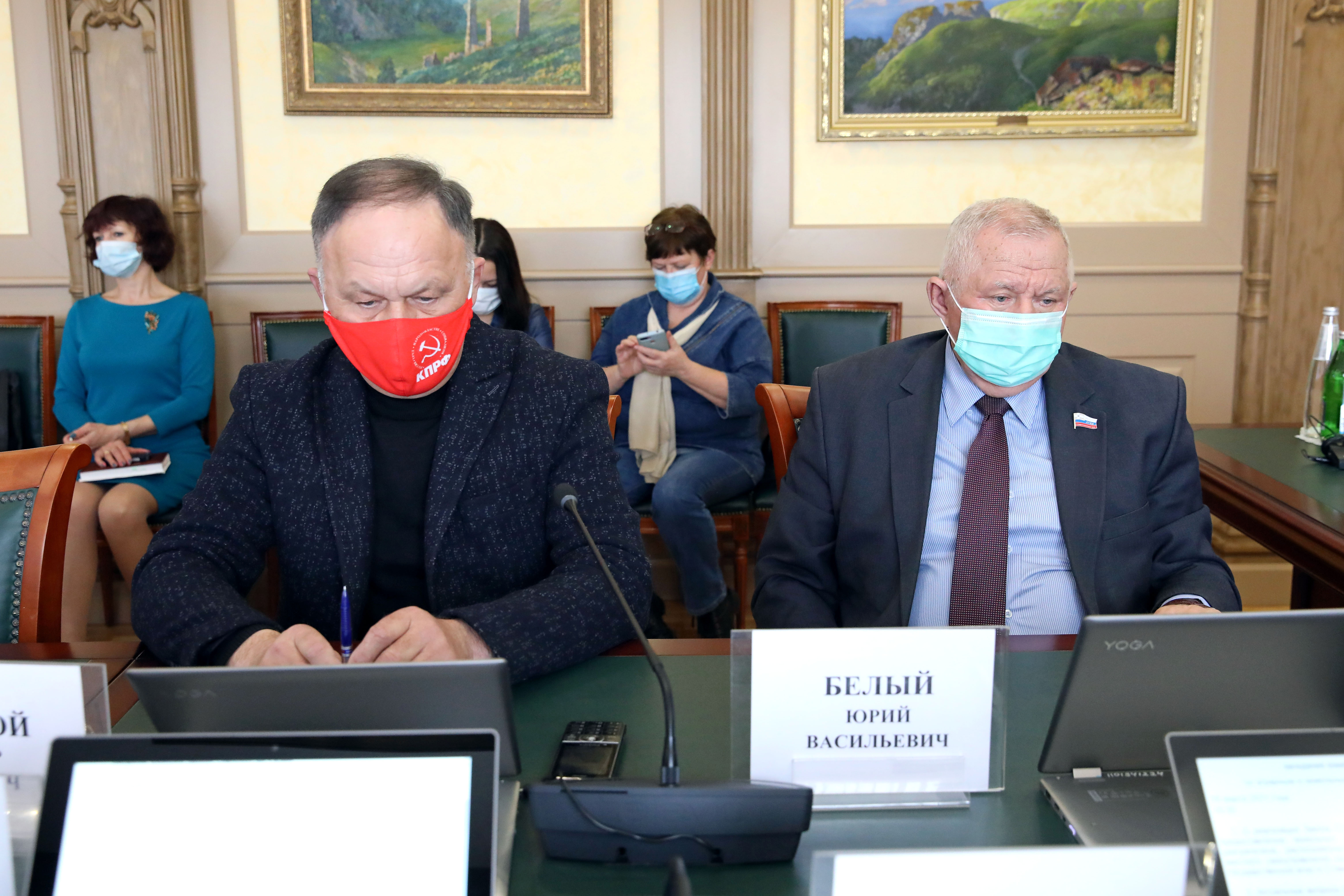 Депутаты держат на контроле организацию работы по заключению договоров аренды на земельные участки в территориях края