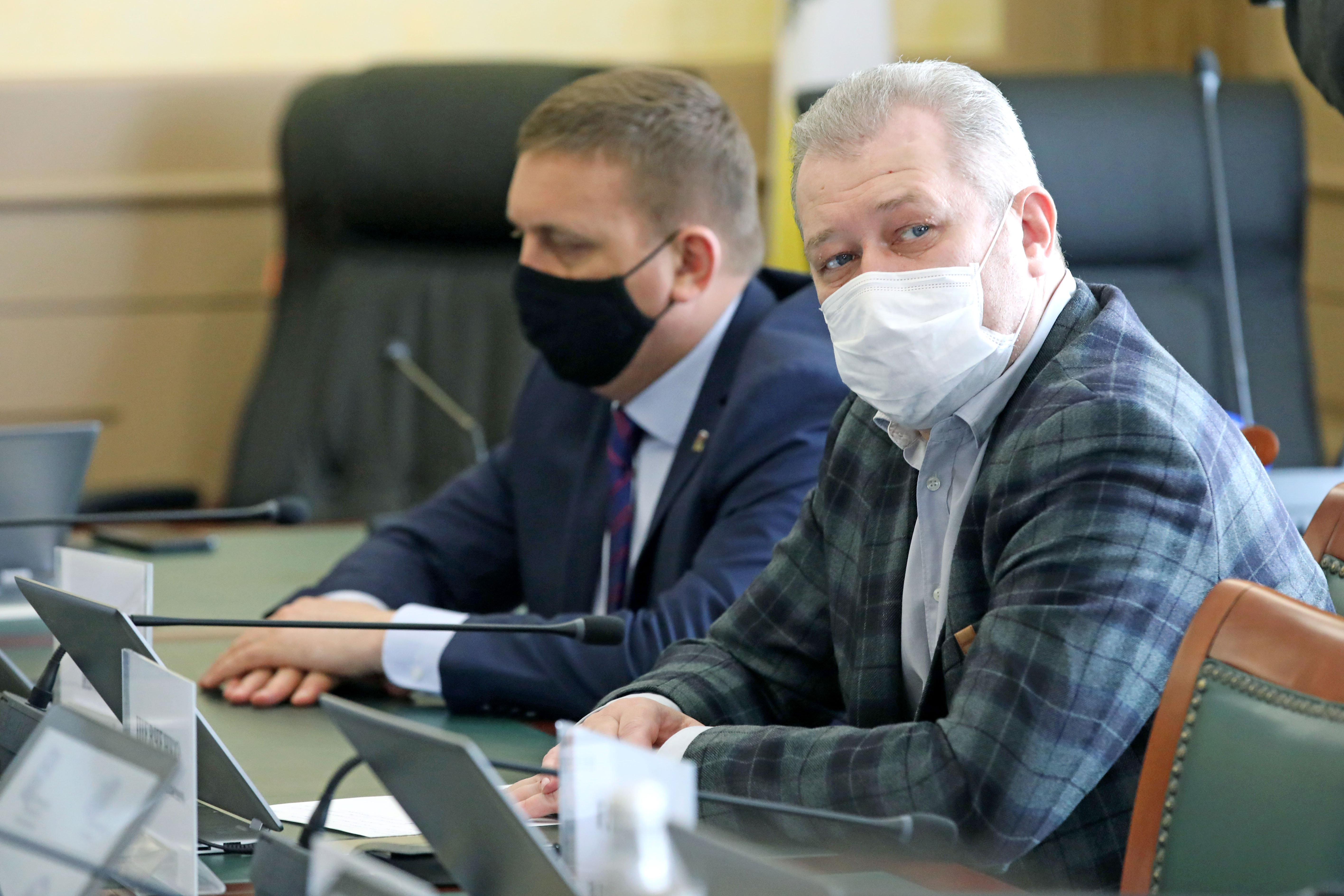 Депутаты держат на контроле организацию работы по заключению договоров аренды на земельные участки в территориях края