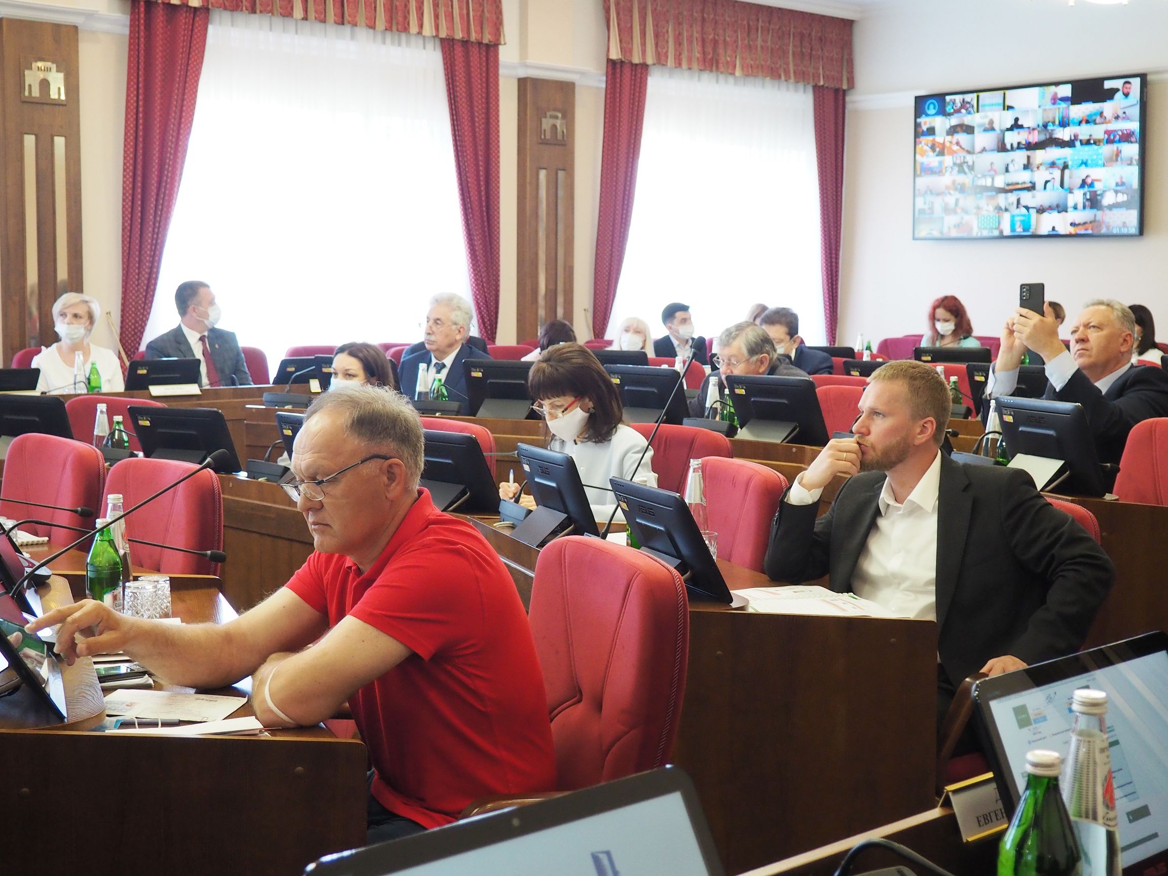 В Думе Ставрополья обсудили исполнение краевого бюджета - 2020