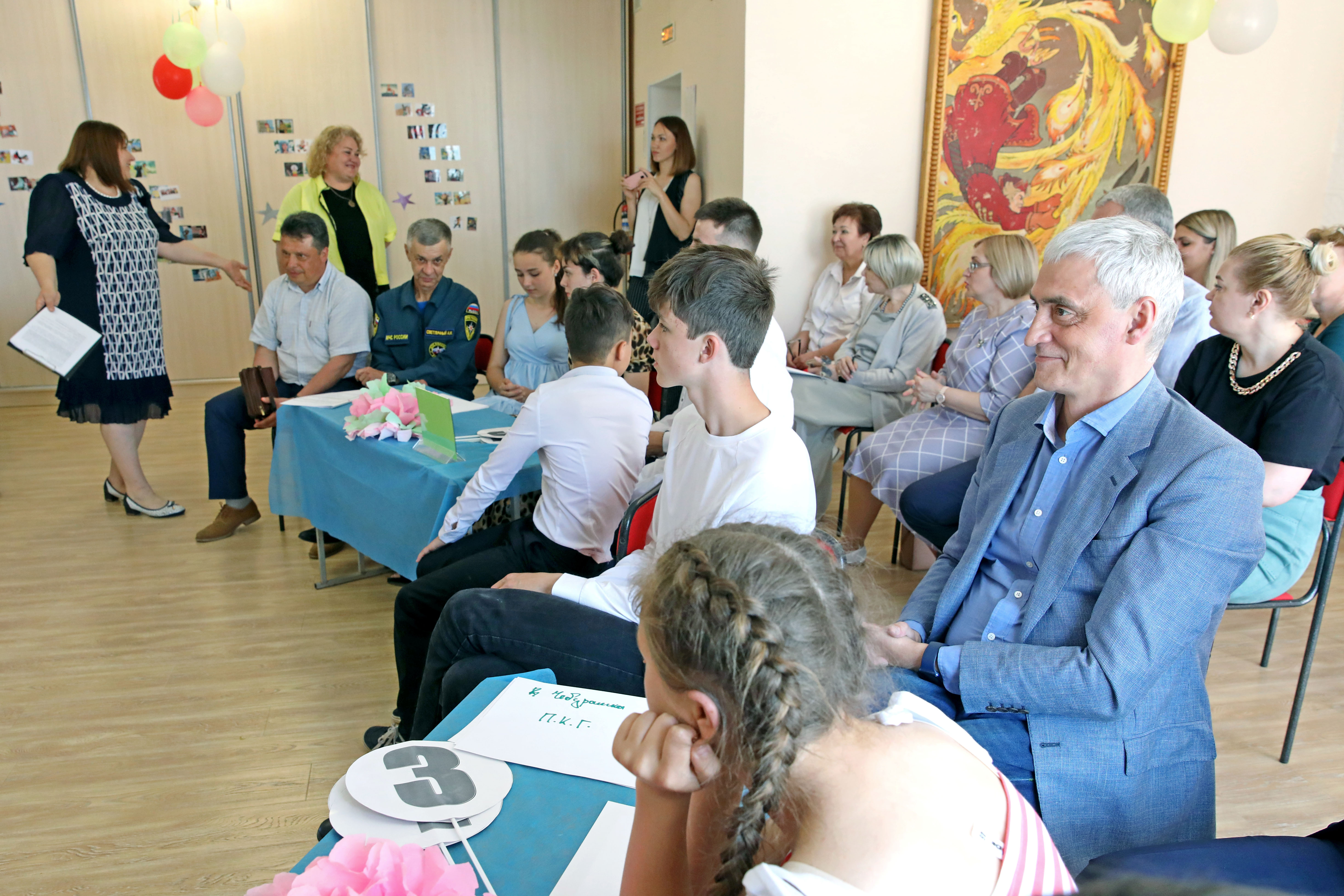 Успешные практики социальной адаптации детей-сирот представили депутатам