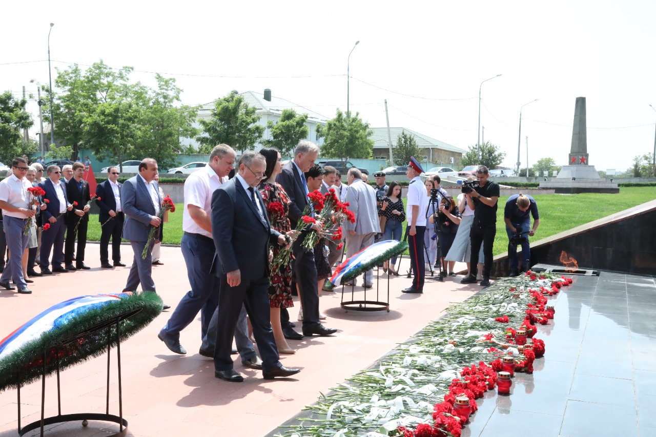 В Крыму установлен памятник ставропольцам, погибшим на полуострове в годы Великой Отечественной войны