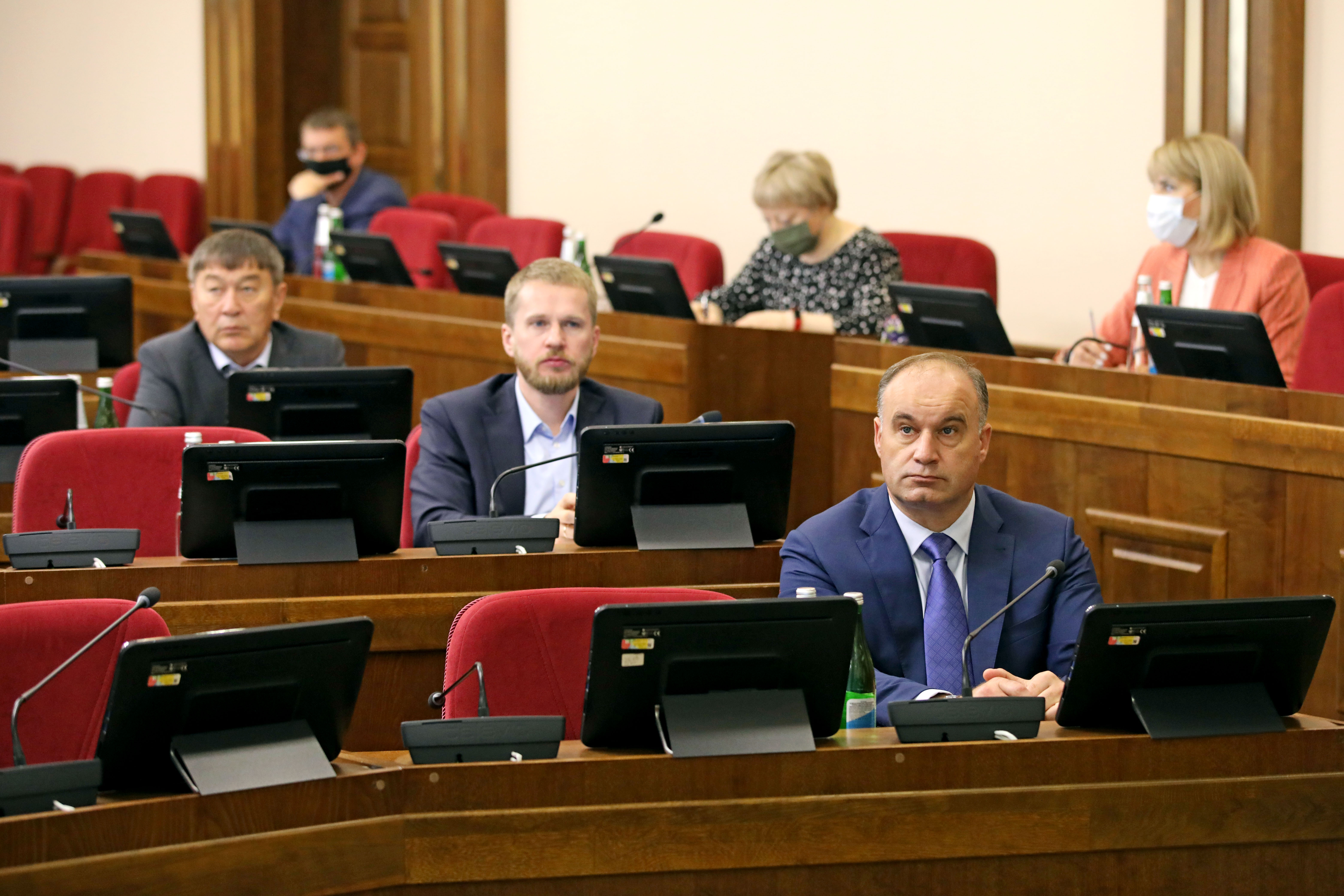 Категории граждан с приоритетным правом на использование земли для размещения гаража могут расширить