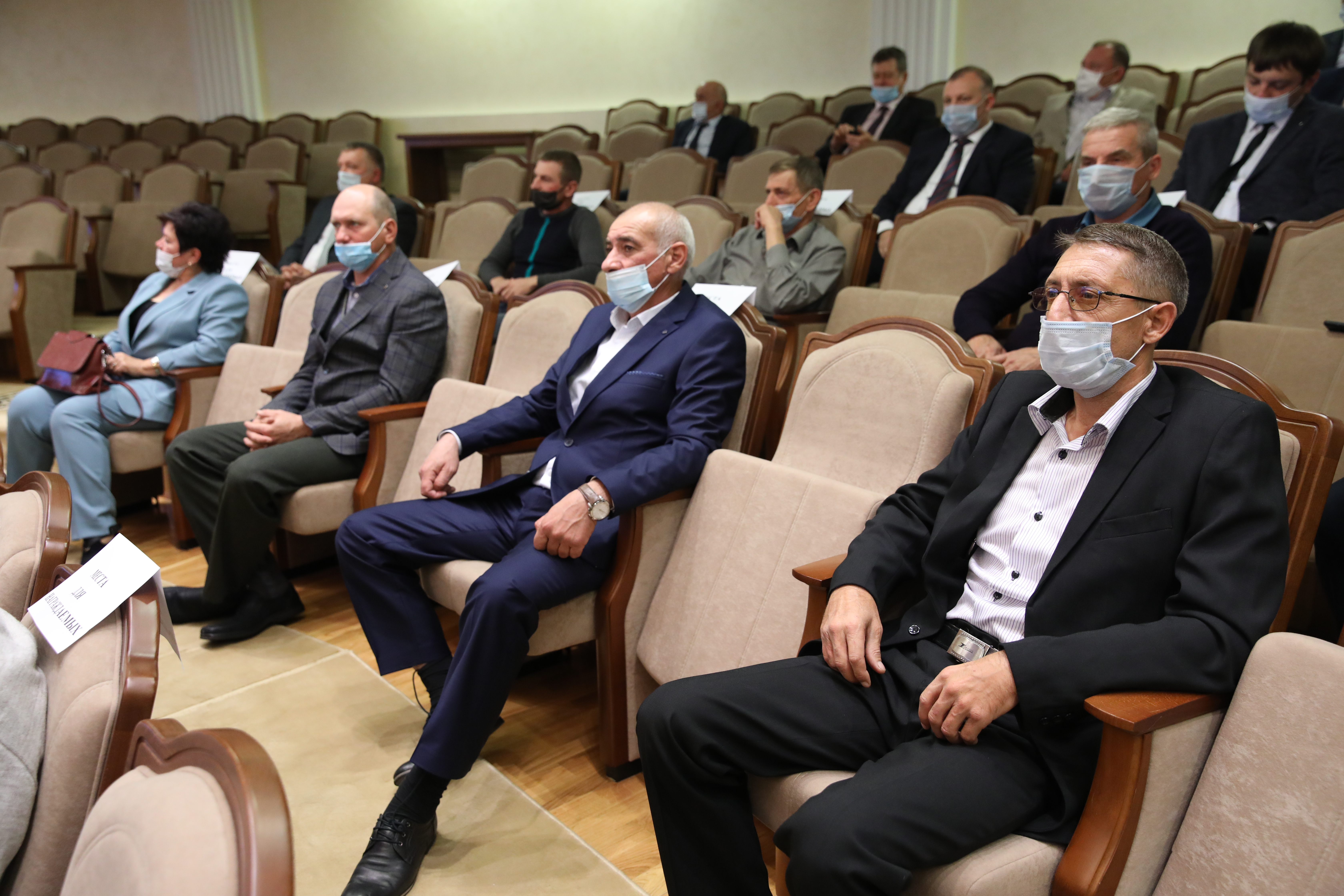 На Ставрополье вручили награды работникам дорожной и транспортной отраслей