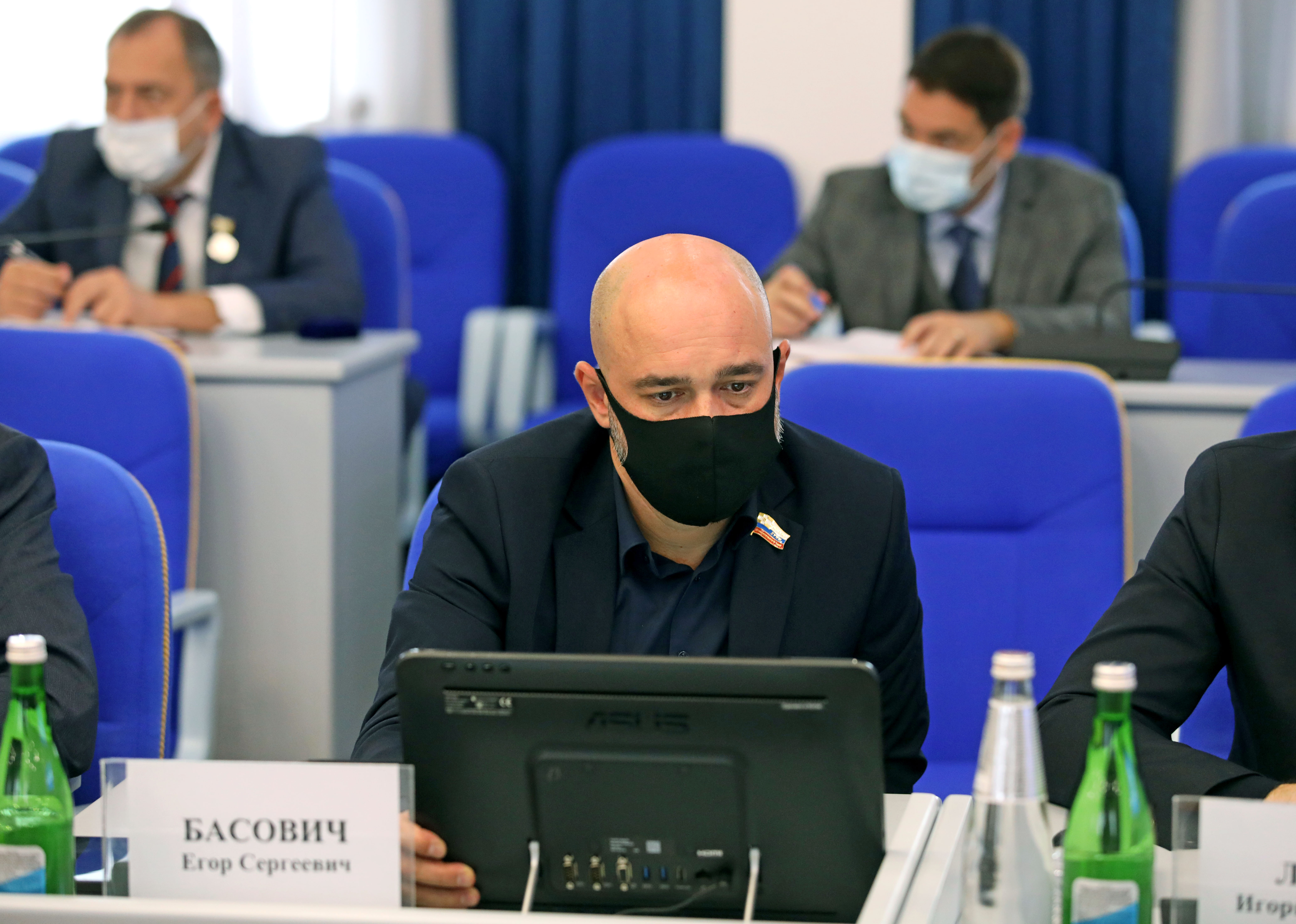 В Думе Ставропольского края предложили разрешить посещение общественных заведений только для вакцинированных