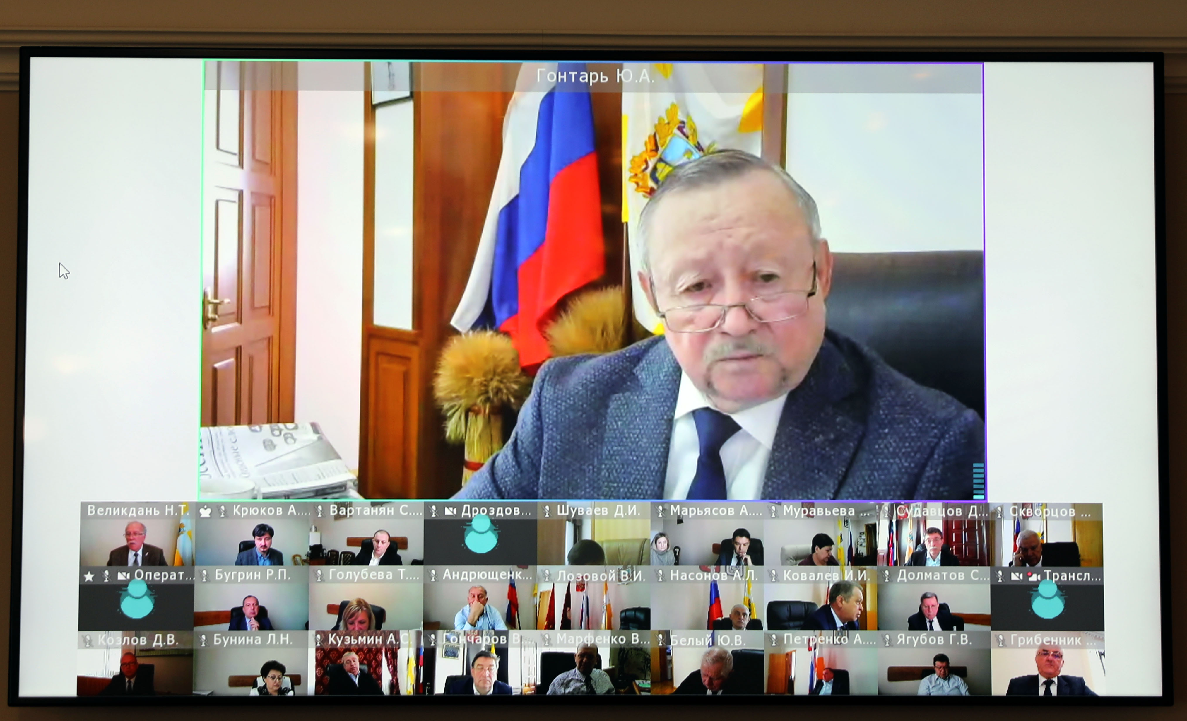 Николай Великдань призвал депутатов краевой Думы участвовать в волонтёрской работе на постоянной основе