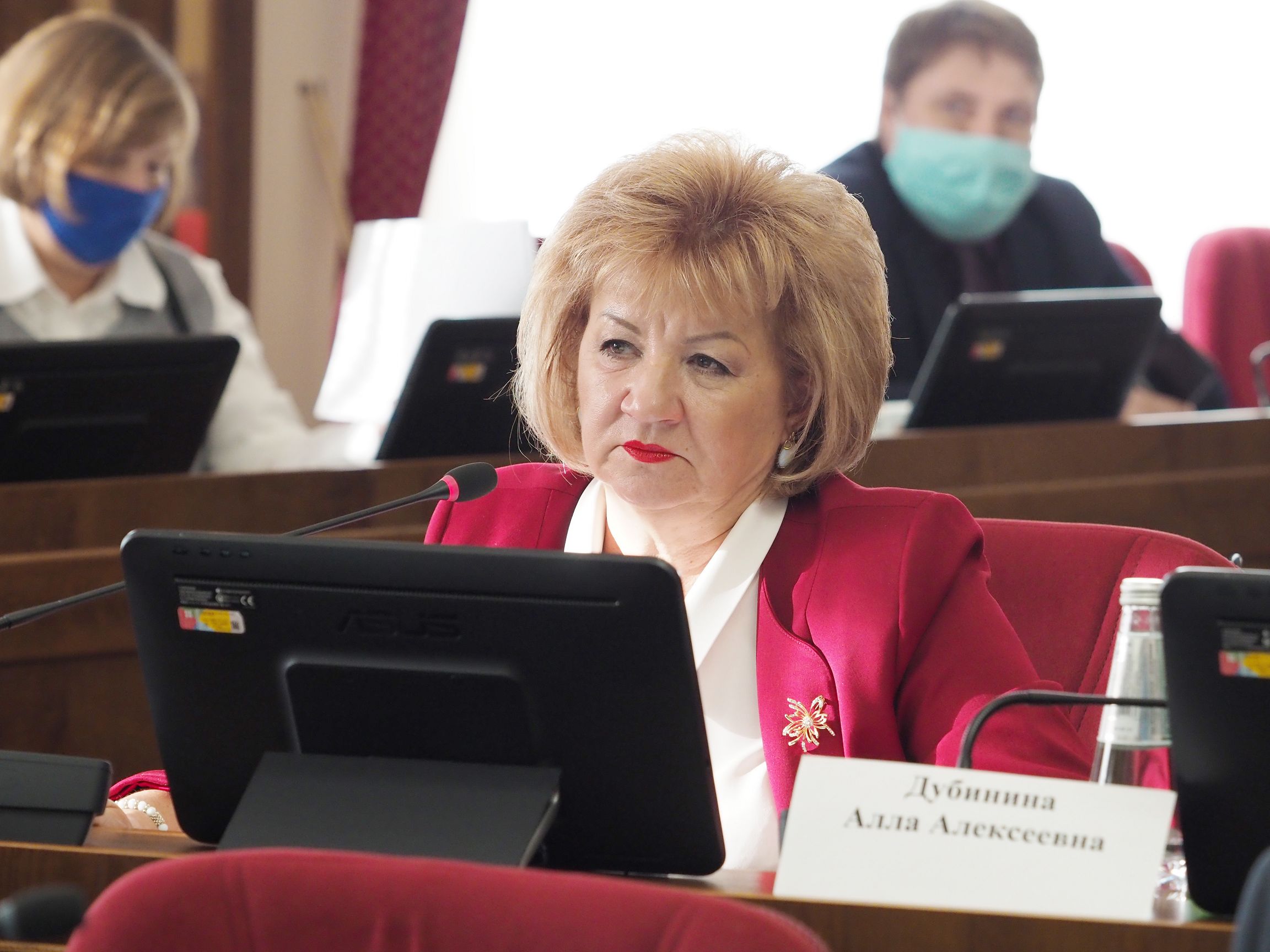 Депутаты Думы Ставропольского края предложили увеличить поддержку субъектов малого и среднего предпринимательства в 2022 году
