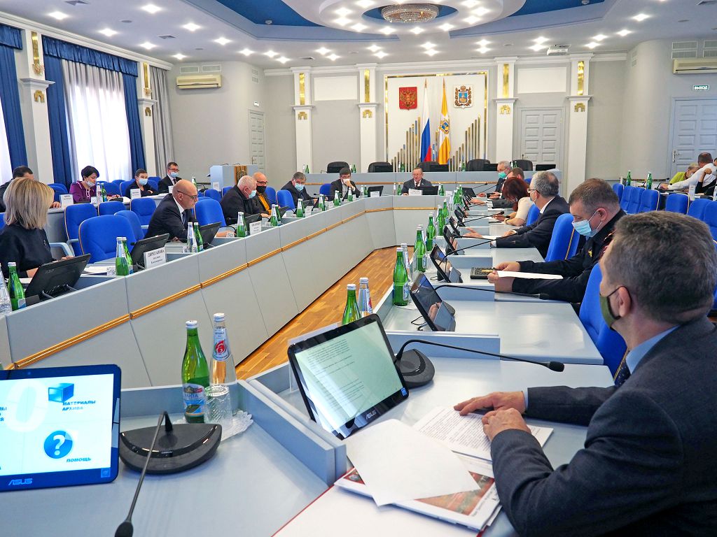 Депутаты работают над проектом закона о патриотизме, внесённым краевой прокуратурой