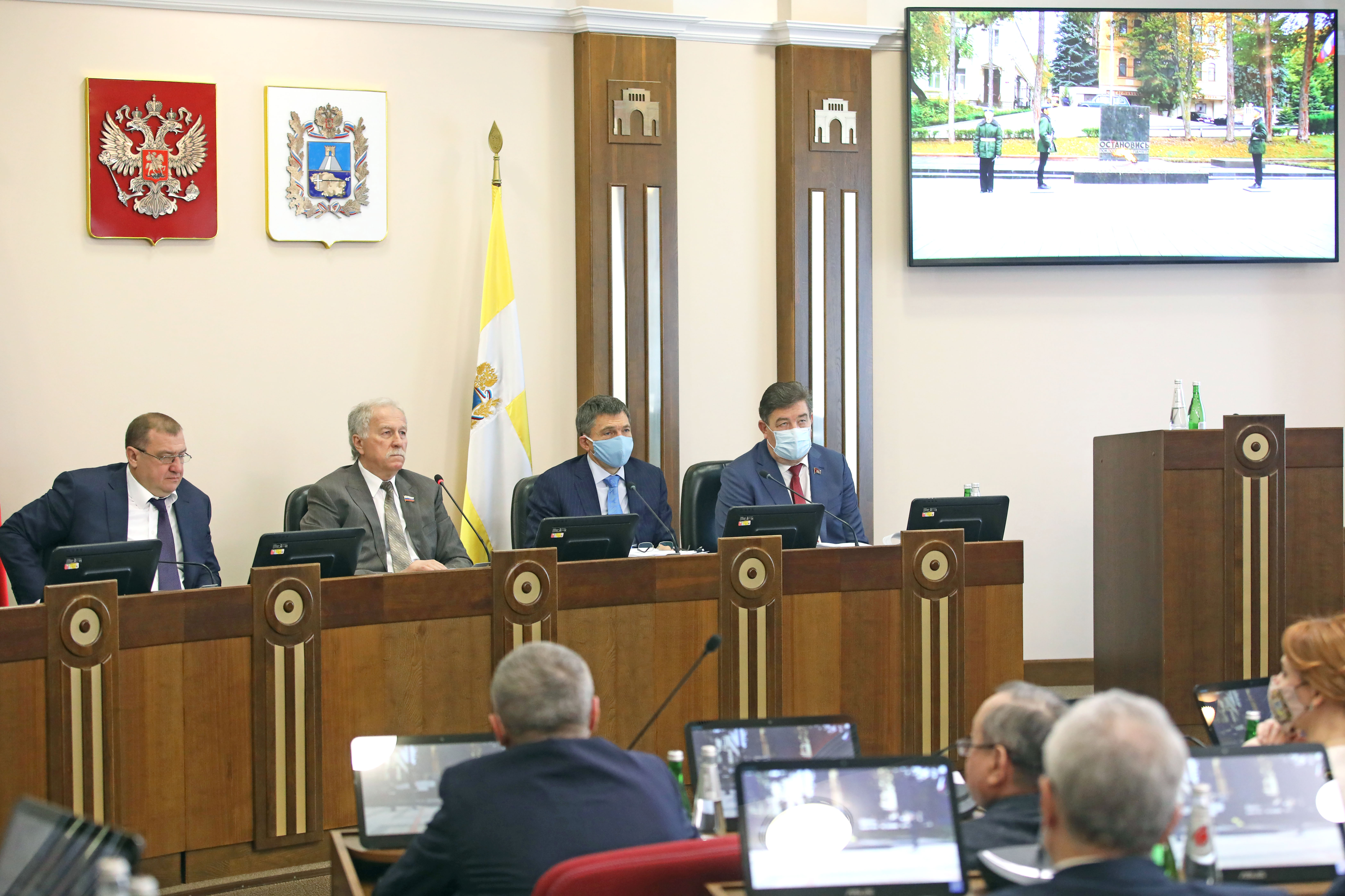 Дума Ставропольского края завершила осеннюю сессию