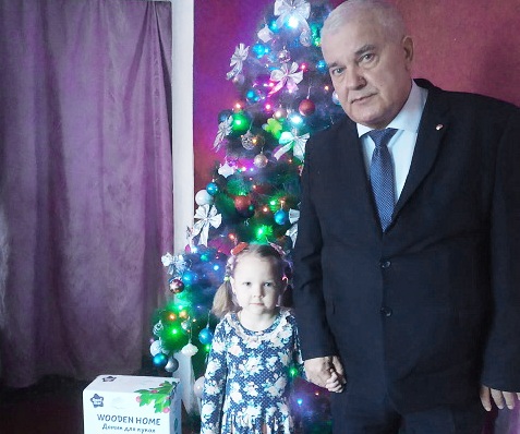 Юрий Скворцов исполнил новогоднее желание 4-летней девочки из Благодарного