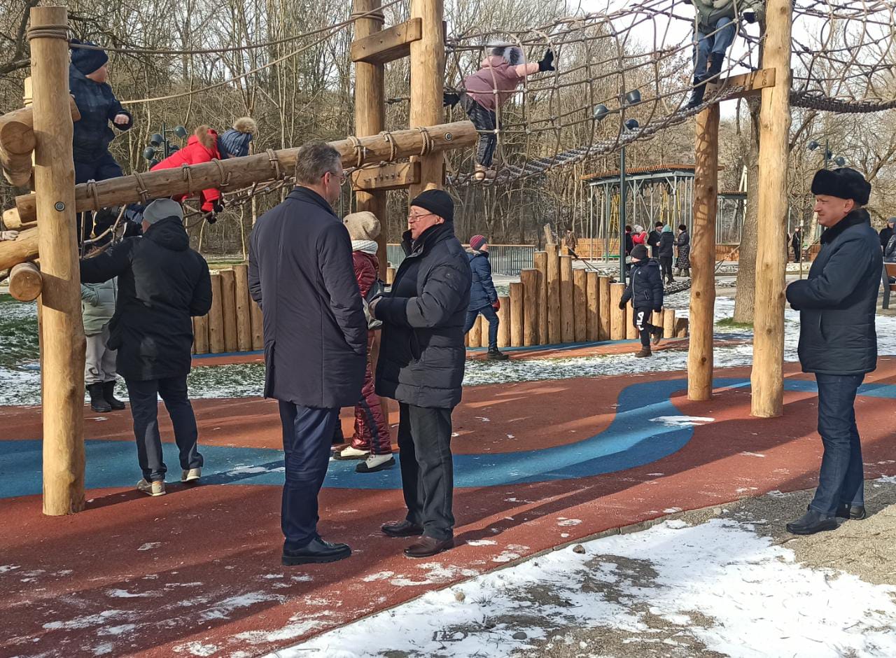 В Новопавловcке открыта новая парковая территория на побережье реки Кура