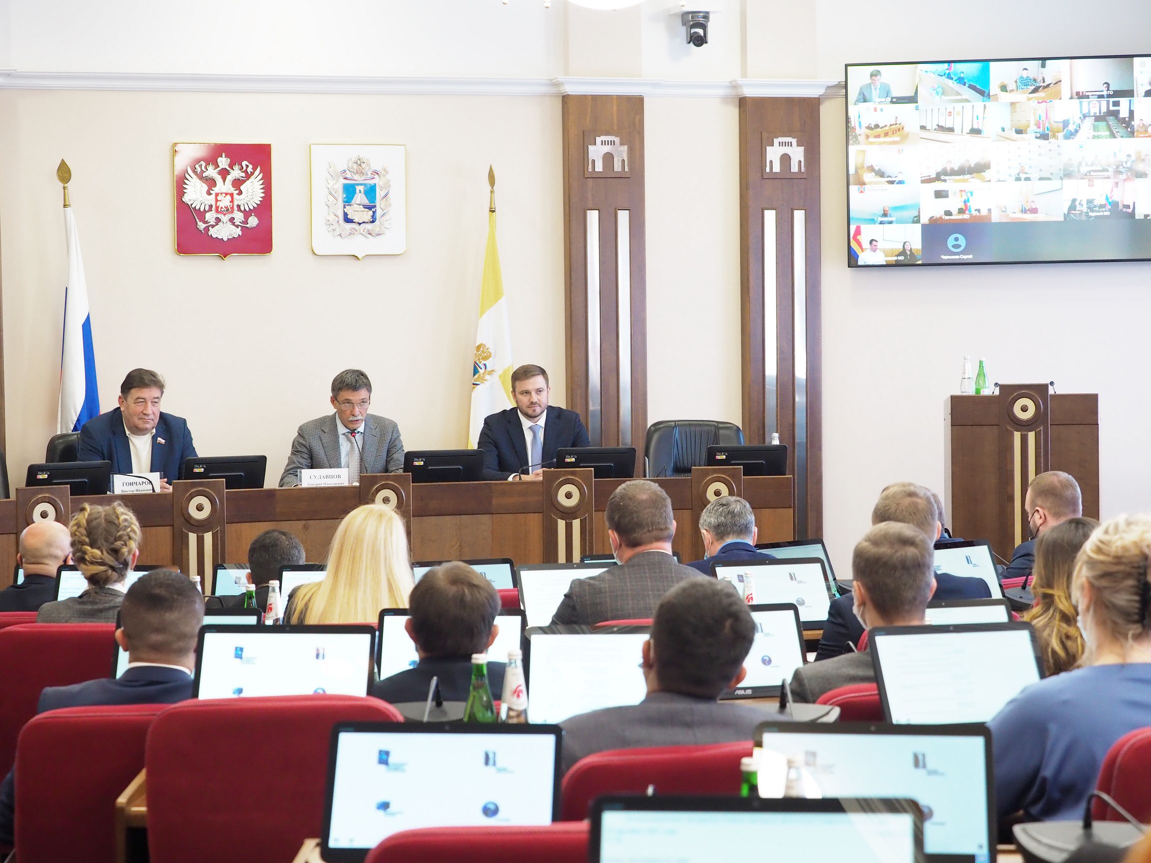 Новый состав Совета молодых депутатов Ставропольского края приступил к работе