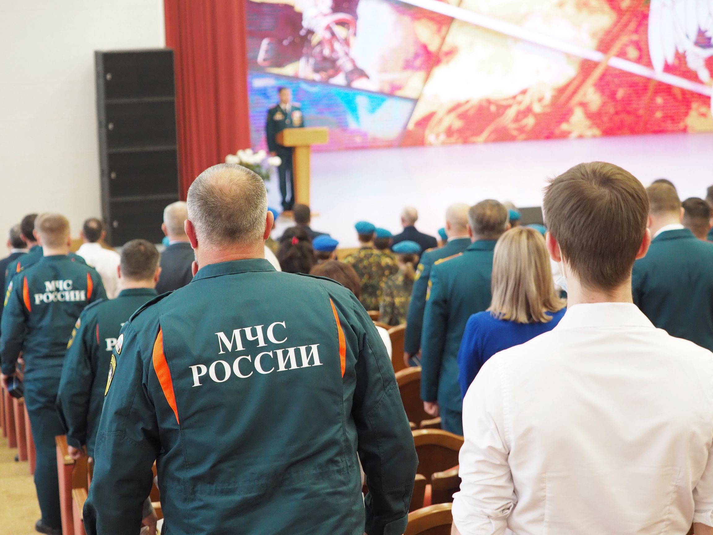 Николай Великдань поздравил спасателей с профессиональным праздником