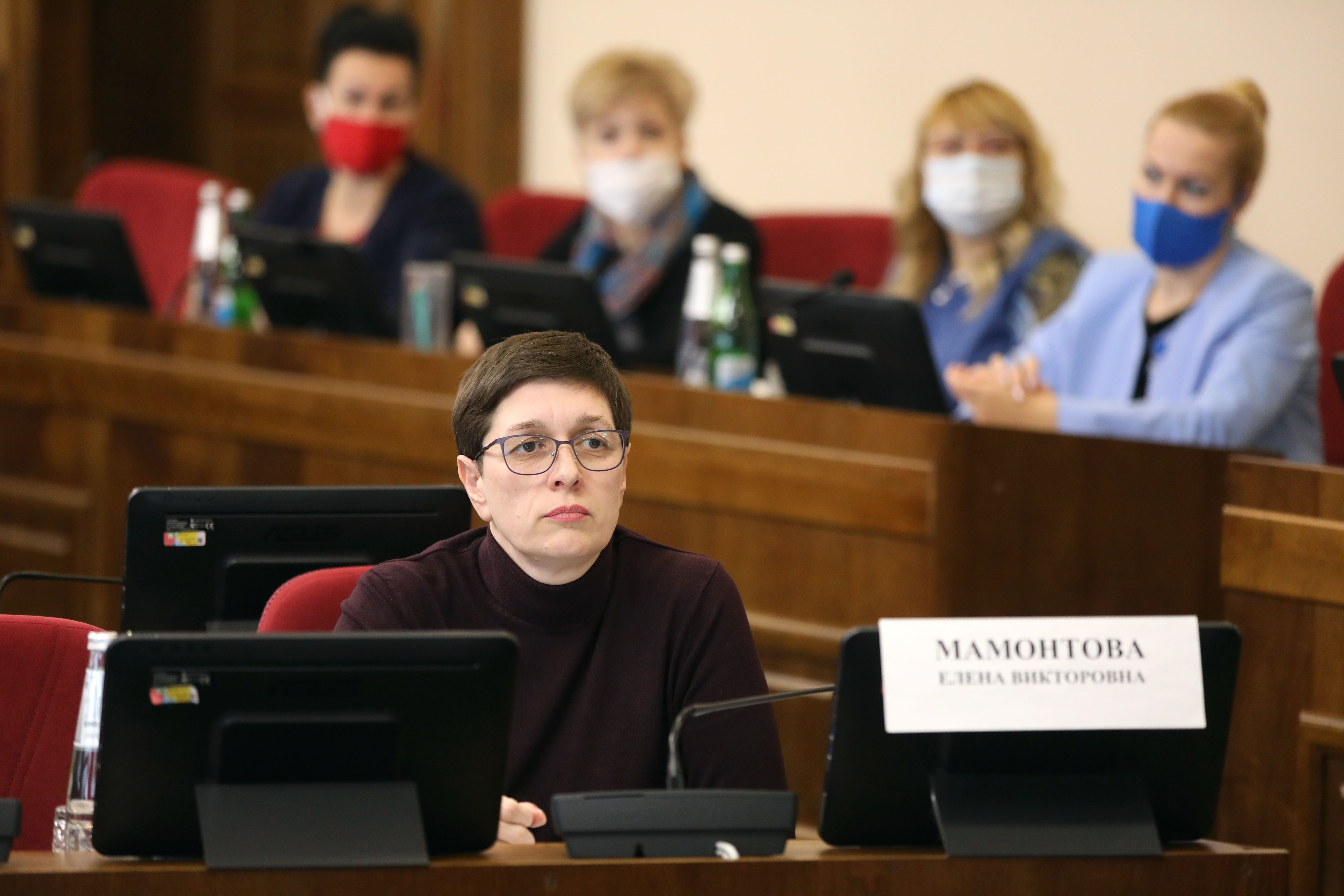 Работа системы долговременного ухода за пожилыми и инвалидами - на депутатском контроле
