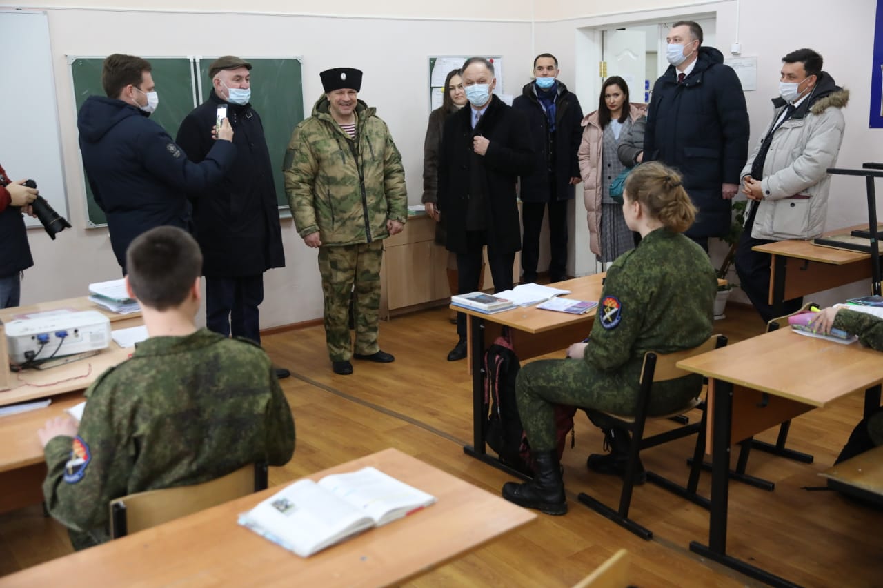 В Будённовске состоялись выездные мероприятия в комитете Думы края по промышленности, энергетике, строительству и ЖКХ