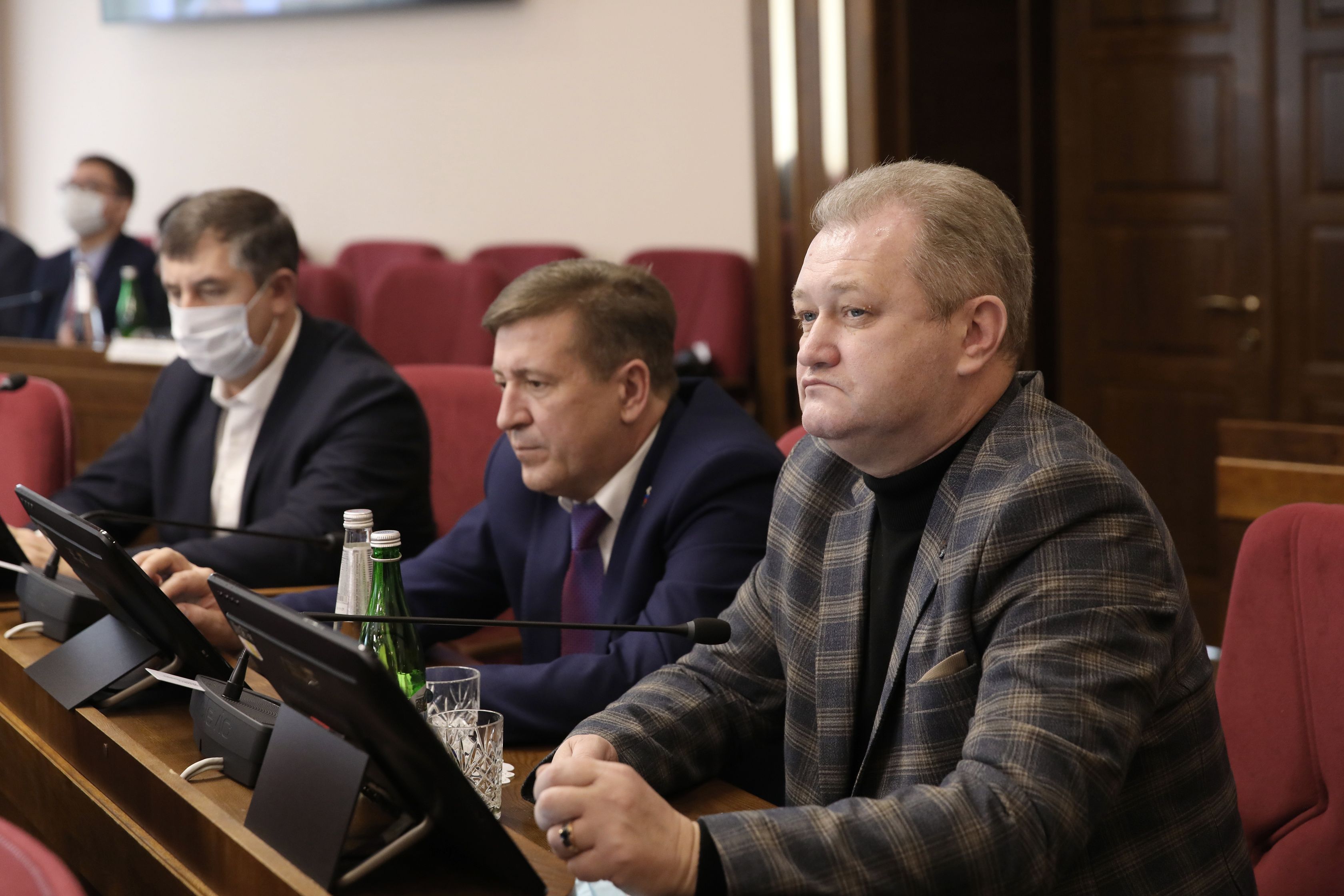 Дума Ставропольского края провела первое в 2022 году заседание